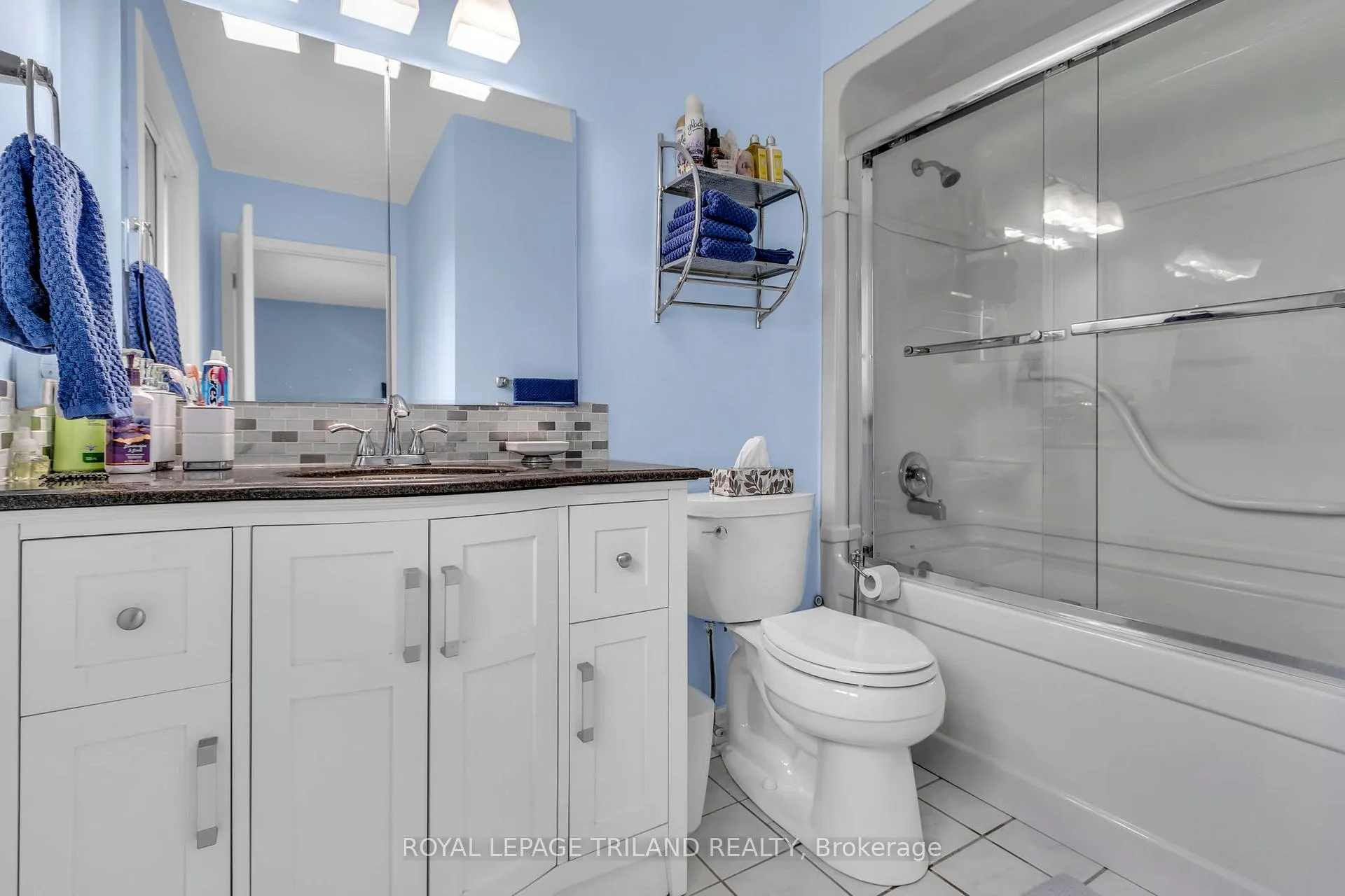 Photo 30 of 370 Station Street, North Middlesex, Parkhill — HOMEH