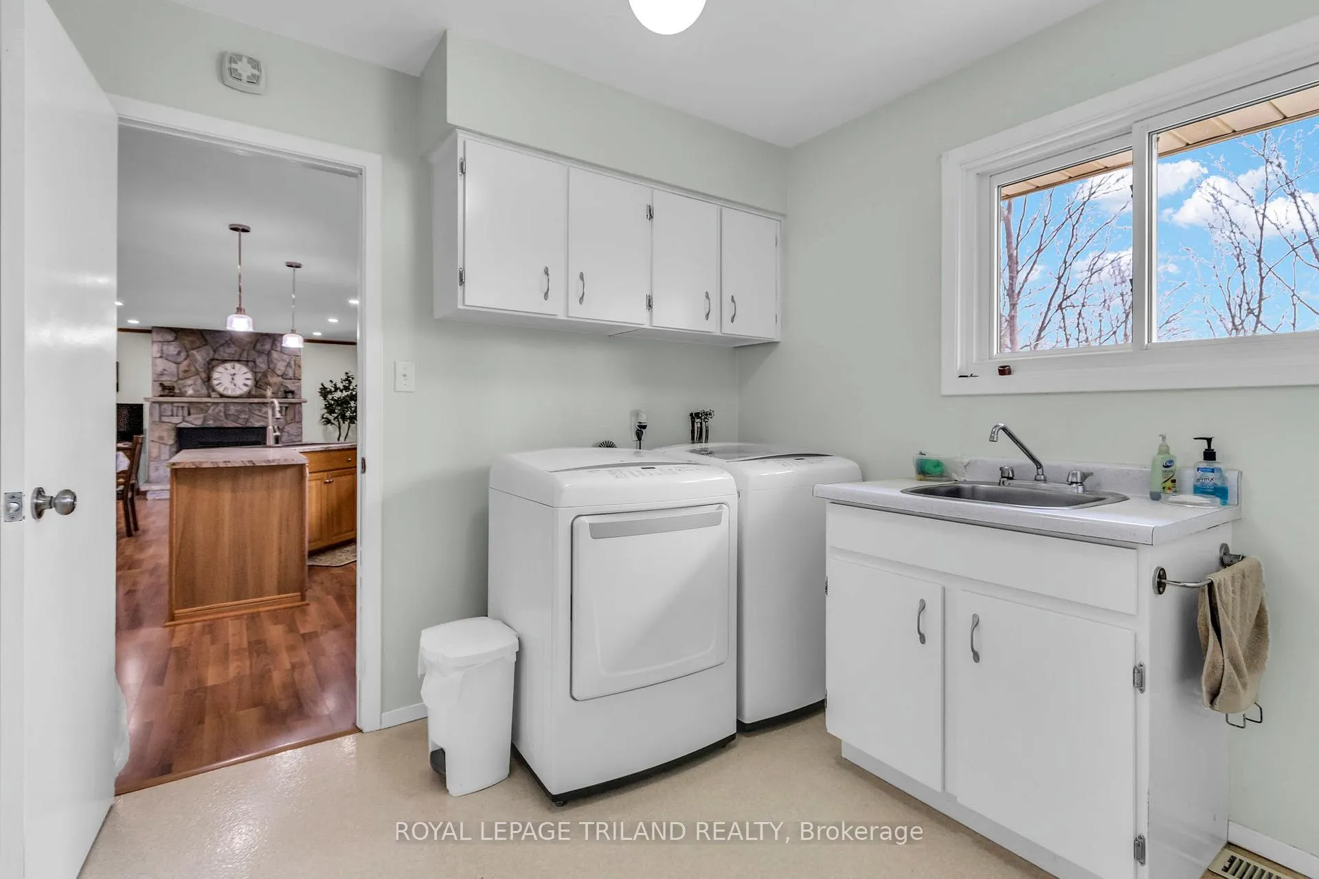 Photo 34 of 370 Station Street, North Middlesex, Parkhill — HOMEH