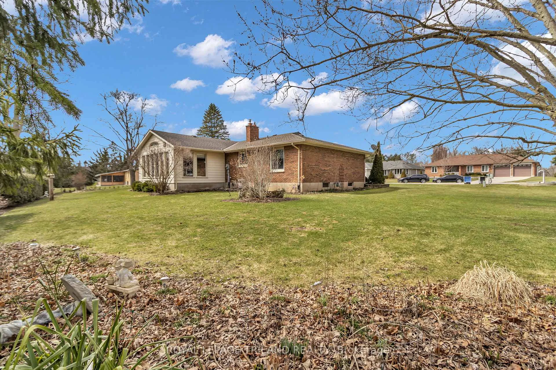 Photo 41 of 370 Station Street, North Middlesex, Parkhill — HOMEH