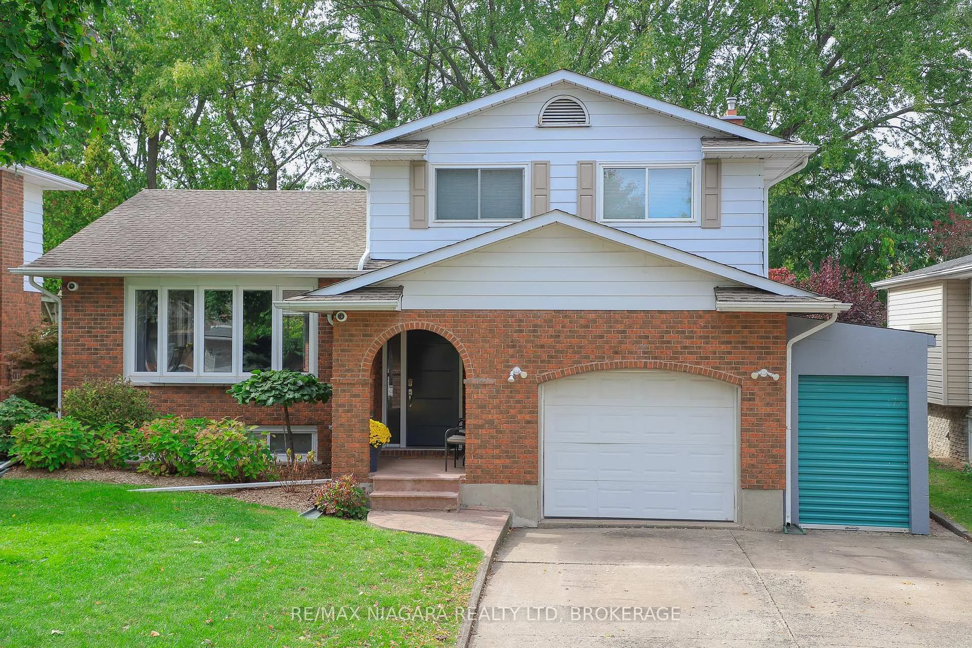 Photo 1 of 21 Jessica Drive, St. Catharines, Vine/Linwell — HOMEH