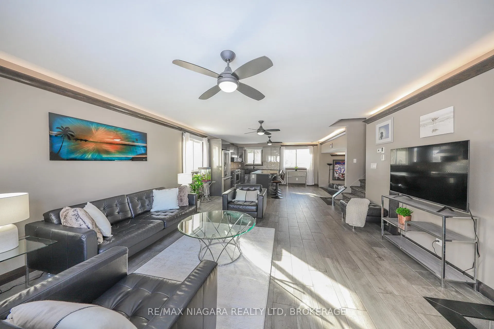 Photo 5 of 21 Jessica Drive, St. Catharines, Vine/Linwell — HOMEH