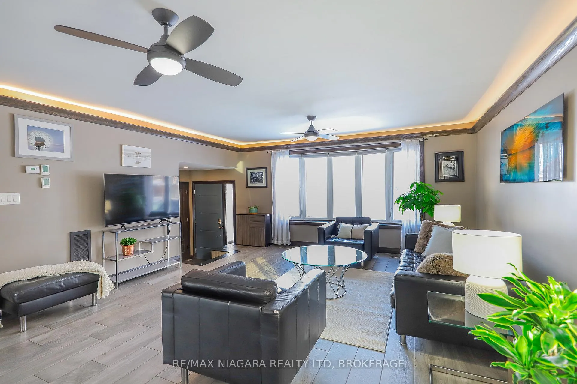 Photo 7 of 21 Jessica Drive, St. Catharines, Vine/Linwell — HOMEH