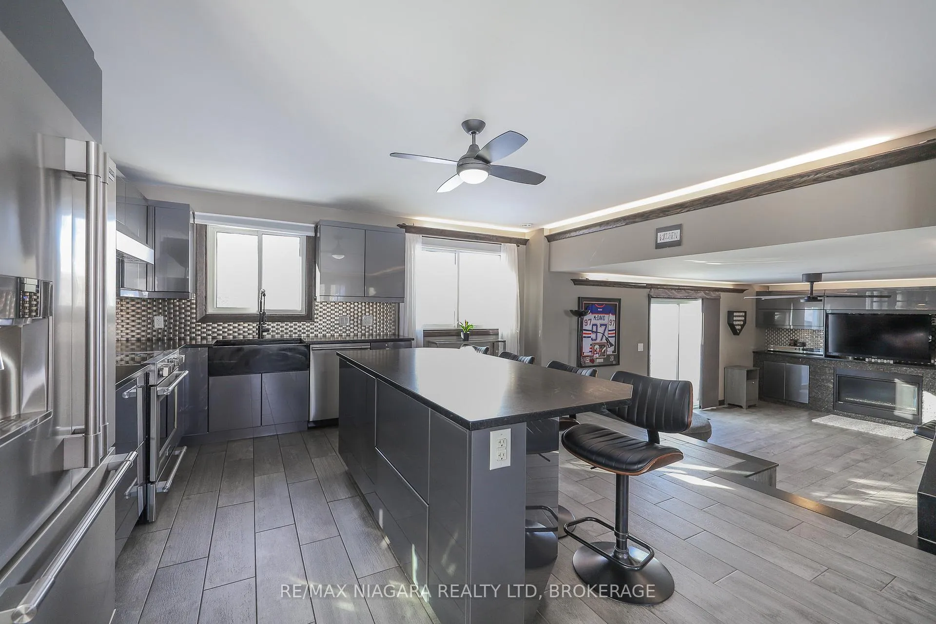 Photo 8 of 21 Jessica Drive, St. Catharines, Vine/Linwell — HOMEH