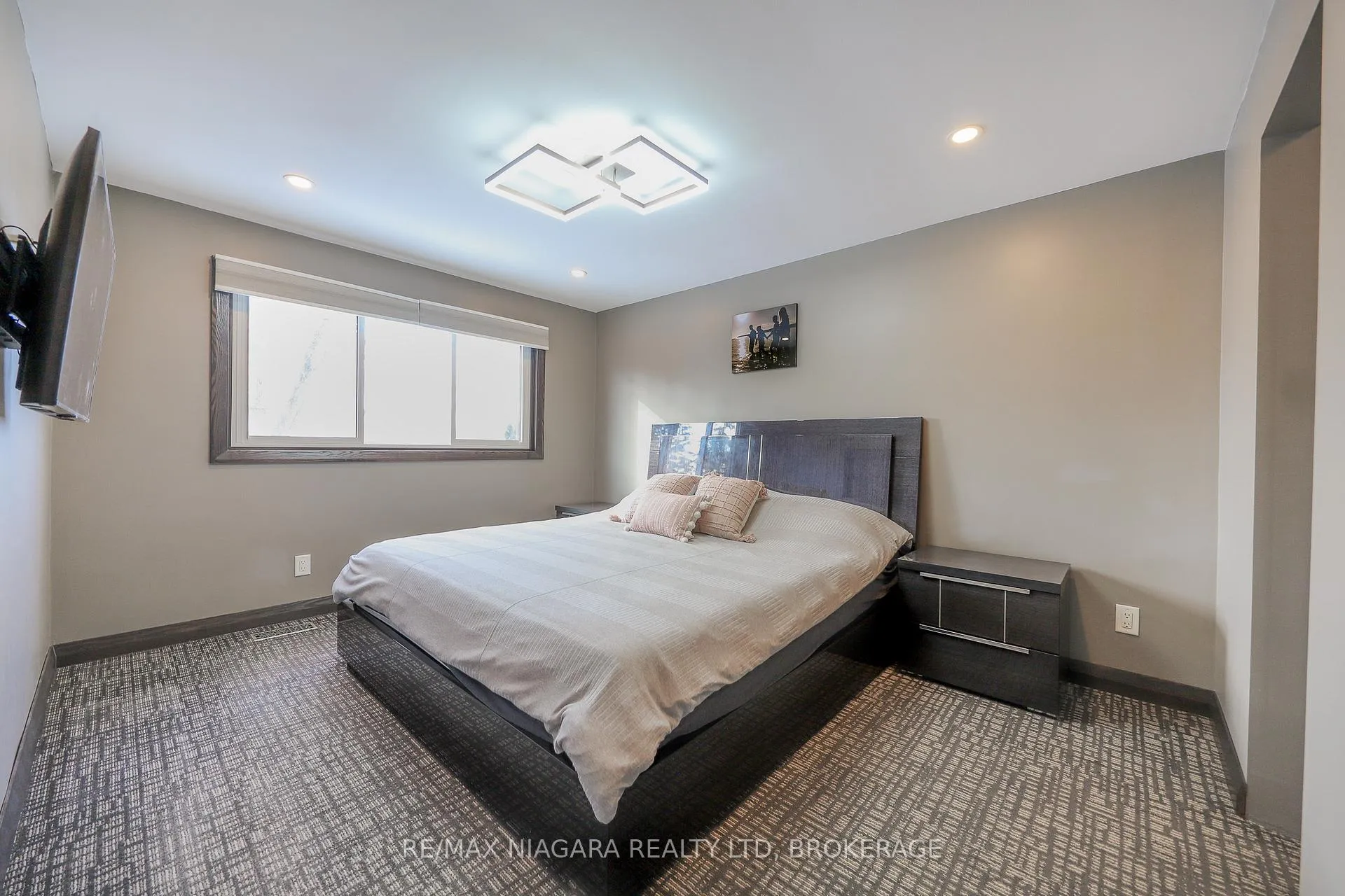 Photo 14 of 21 Jessica Drive, St. Catharines, Vine/Linwell — HOMEH