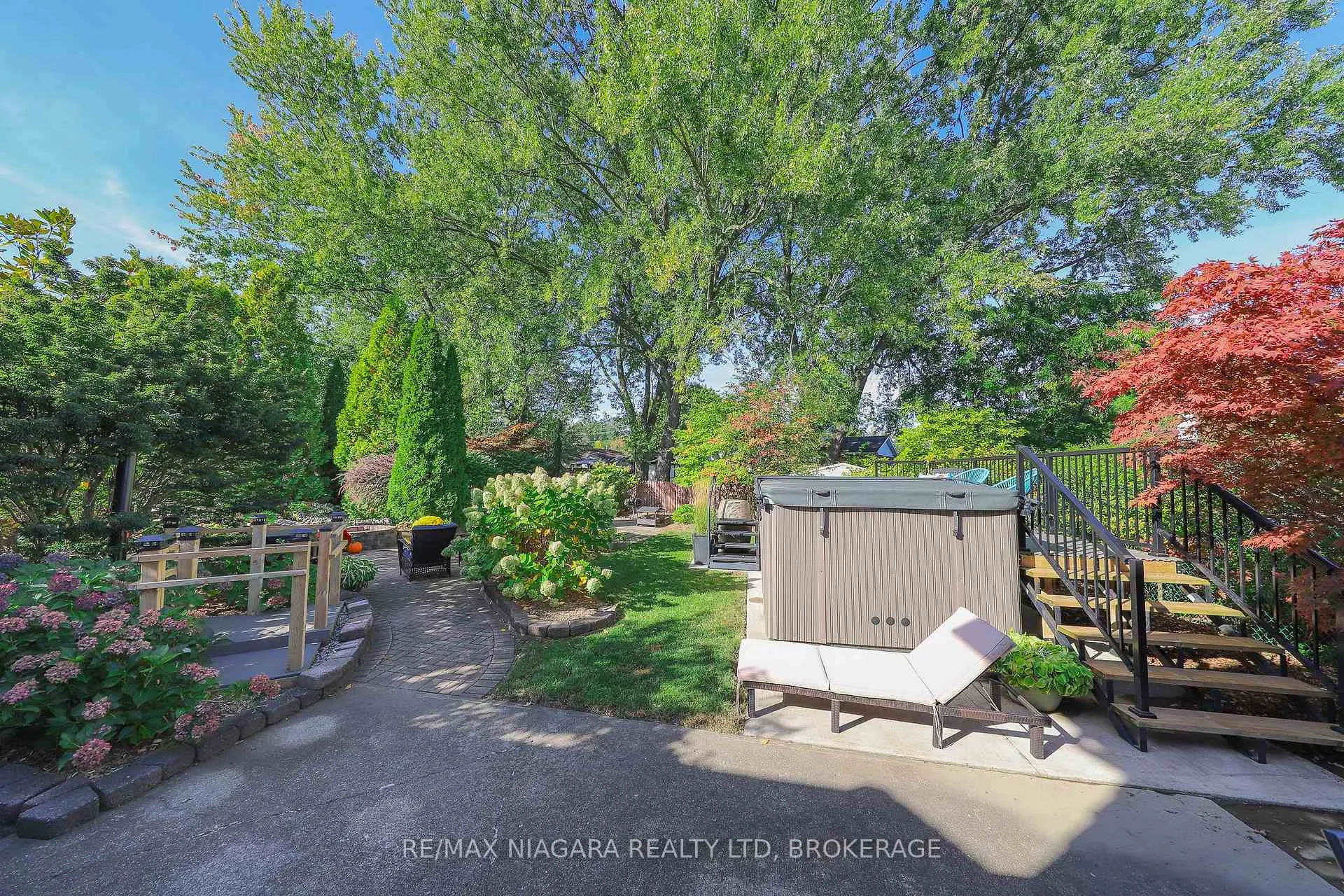 Photo 25 of 21 Jessica Drive, St. Catharines, Vine/Linwell — HOMEH