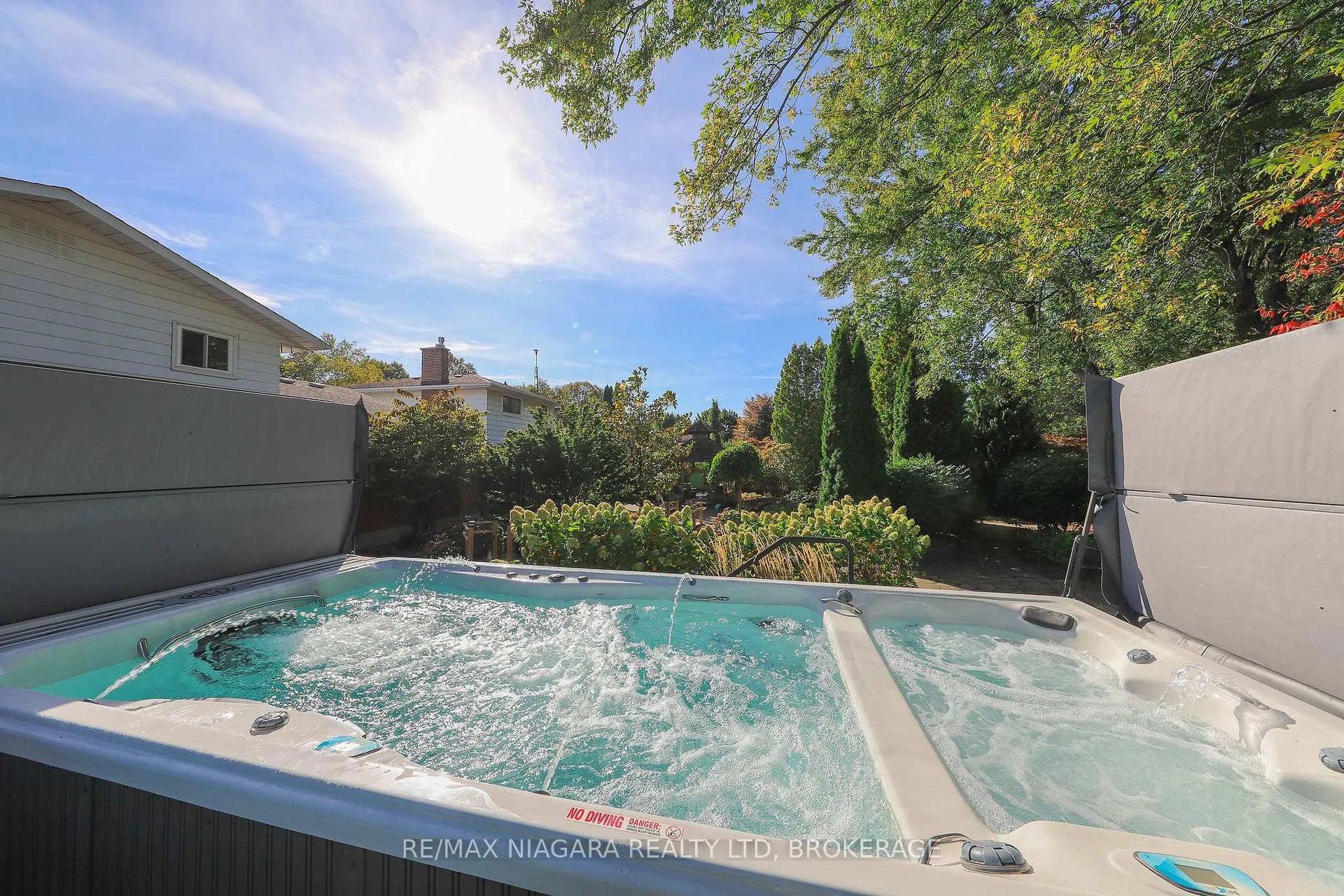 Photo 27 of 21 Jessica Drive, St. Catharines, Vine/Linwell — HOMEH