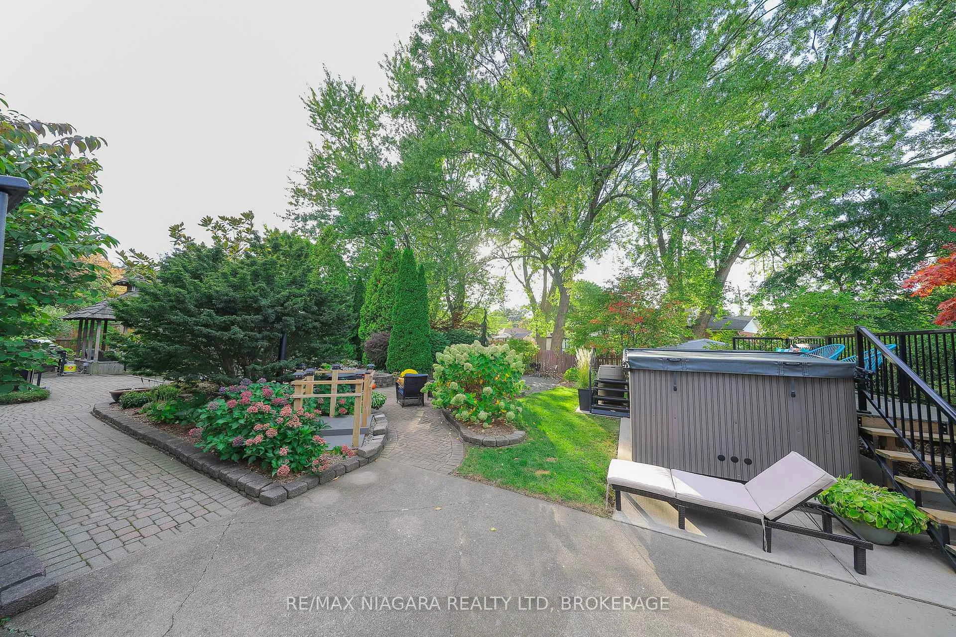 Photo 32 of 21 Jessica Drive, St. Catharines, Vine/Linwell — HOMEH