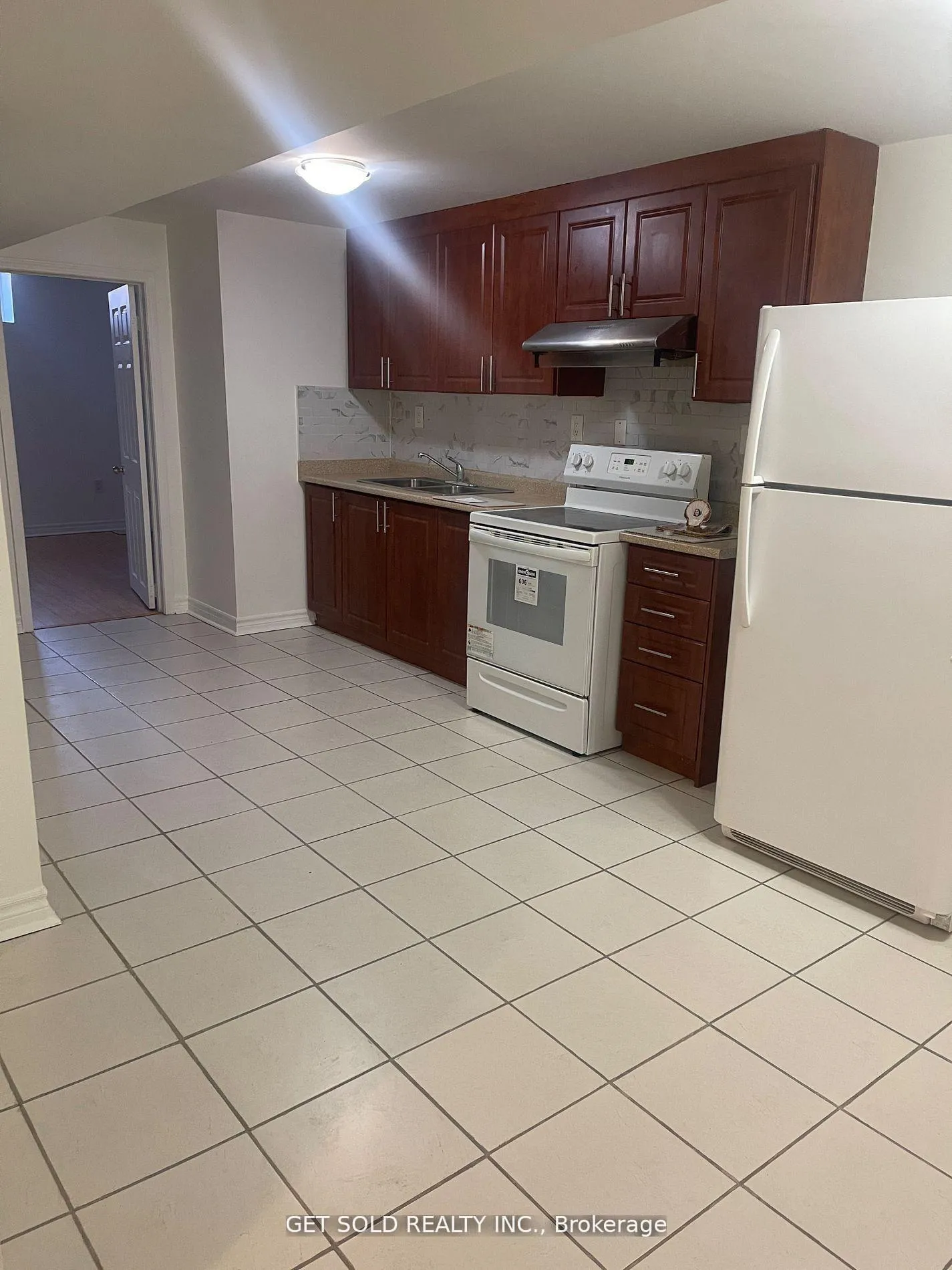 Photo 2 of Unit Basement, 48 Bankview Circle, Etobicoke, West Humber-Clairville — HOMEH