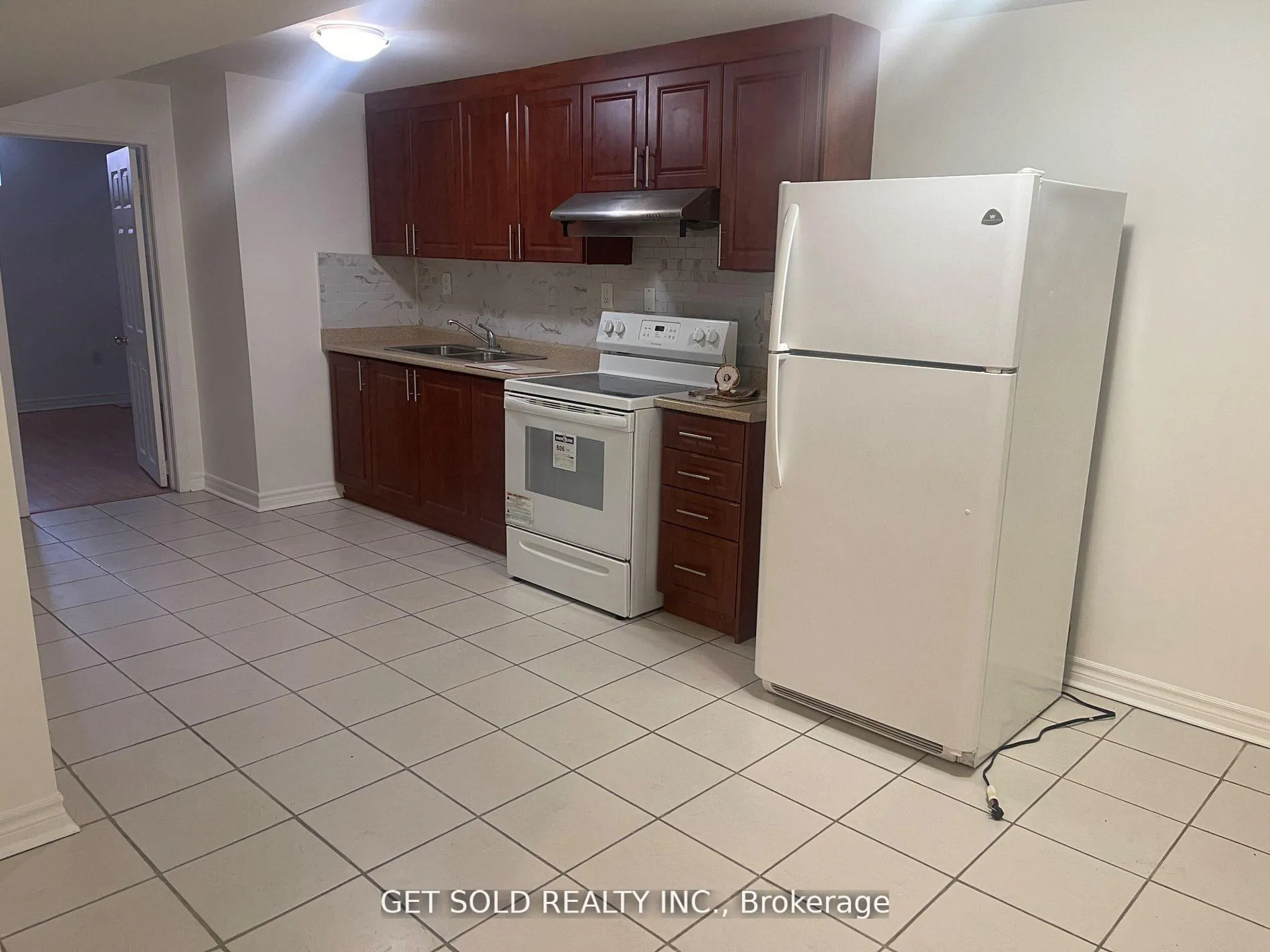 Photo 3 of Unit Basement, 48 Bankview Circle, Etobicoke, West Humber-Clairville — HOMEH