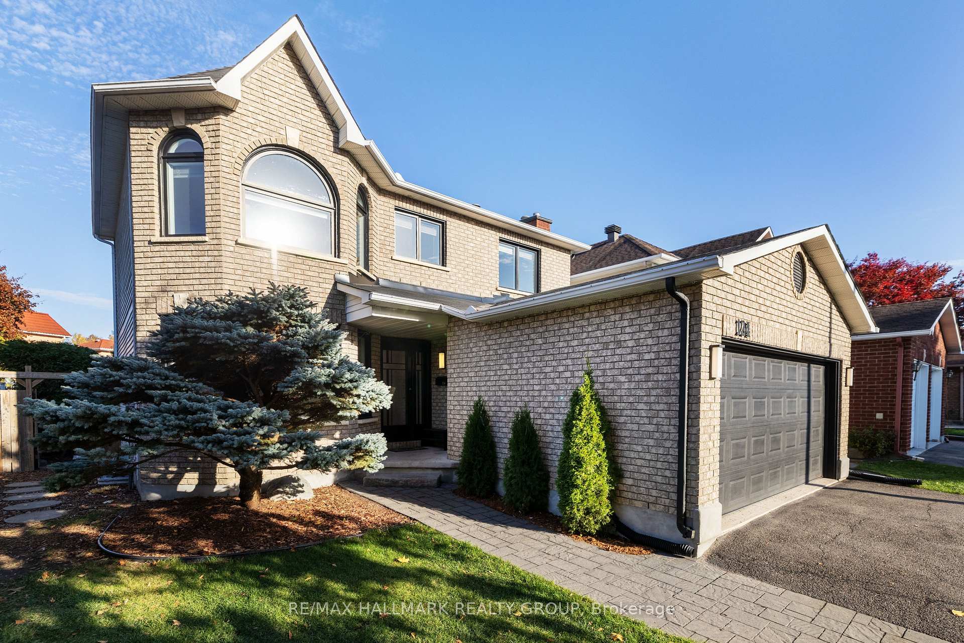 Photo 1 of 124 Sai Crescent, Ottawa, Hunt Club Park — HOMEH