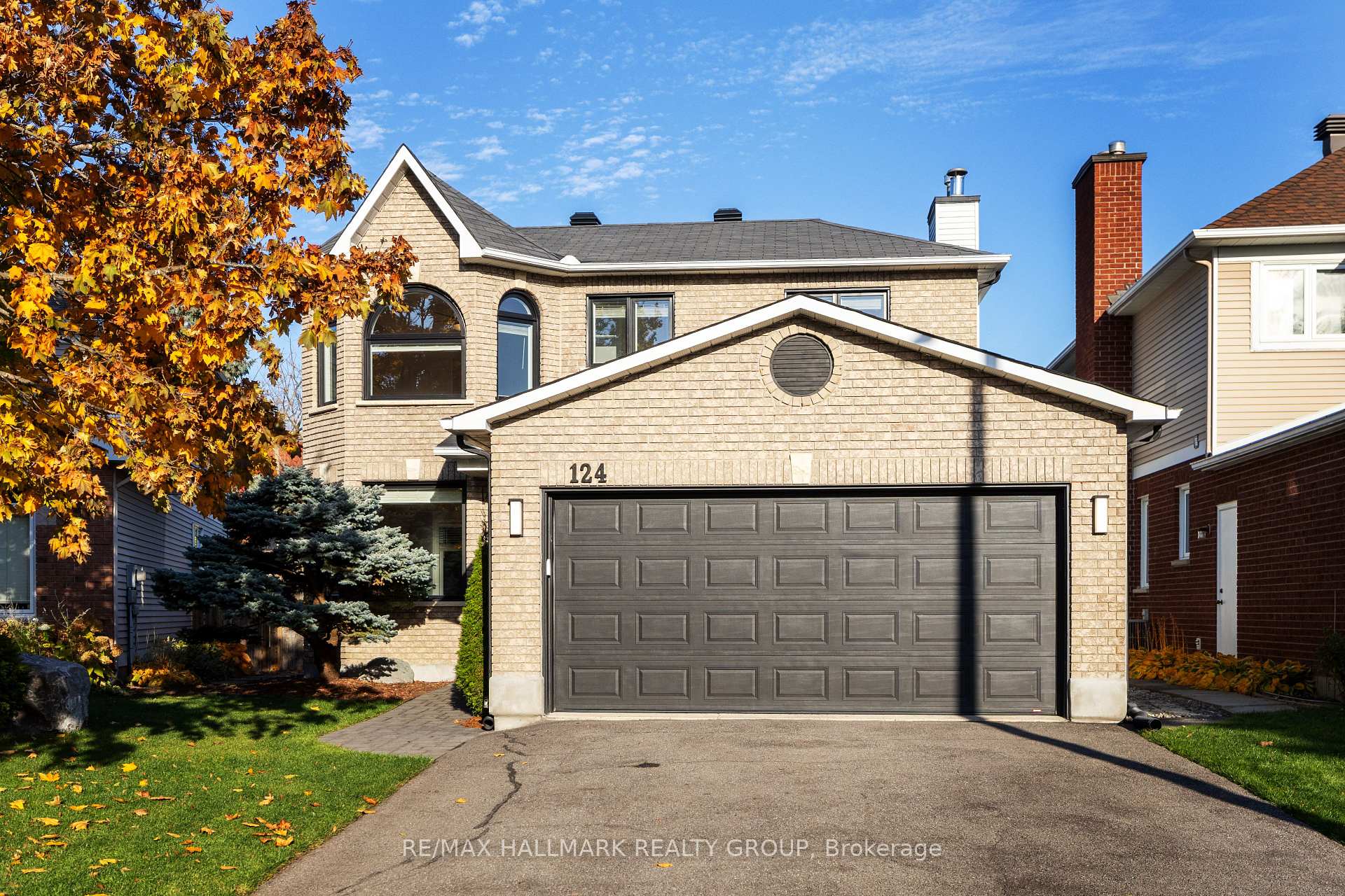 Photo 2 of 124 Sai Crescent, Ottawa, Hunt Club Park — HOMEH
