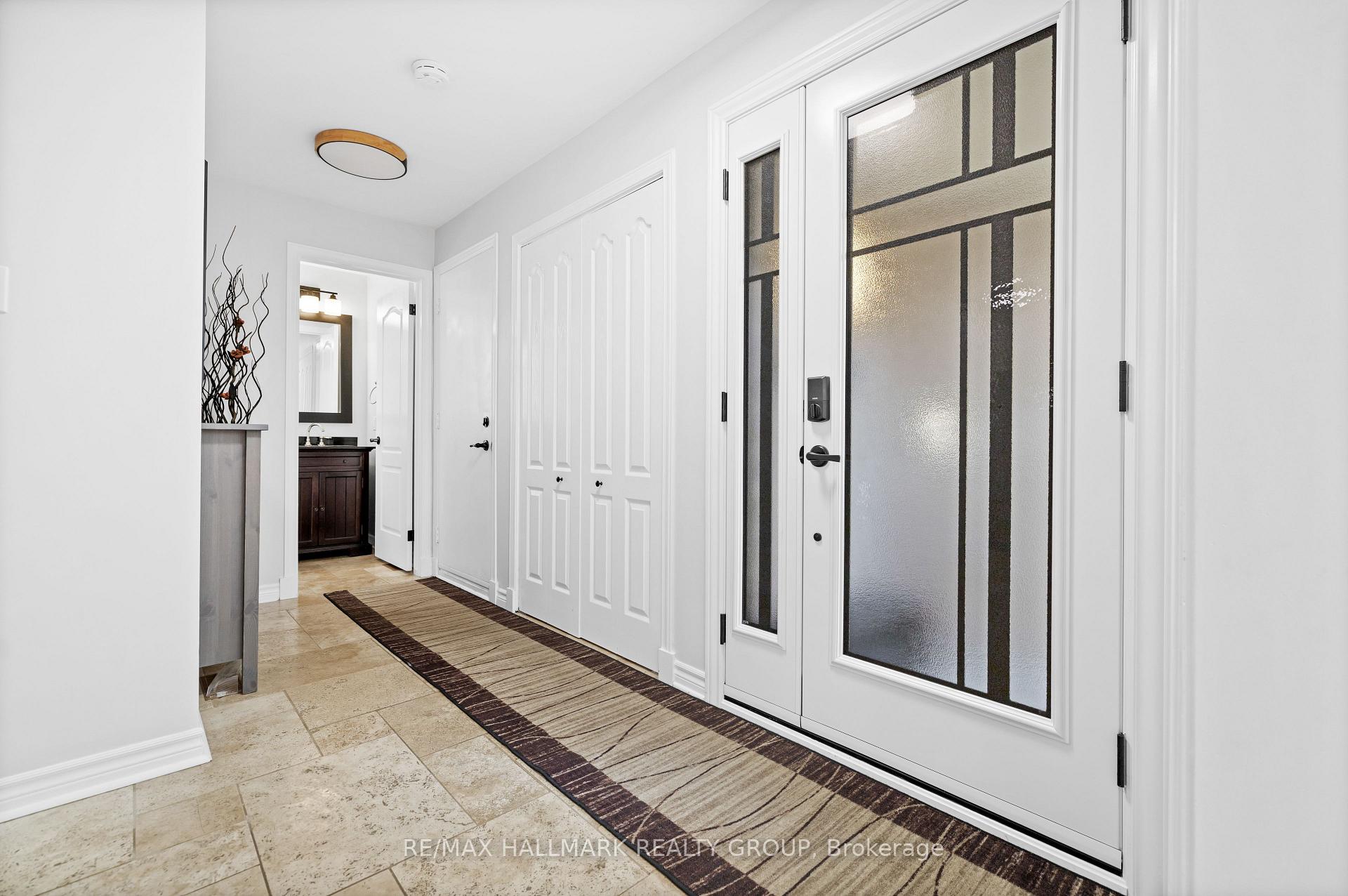 Photo 3 of 124 Sai Crescent, Ottawa, Hunt Club Park — HOMEH