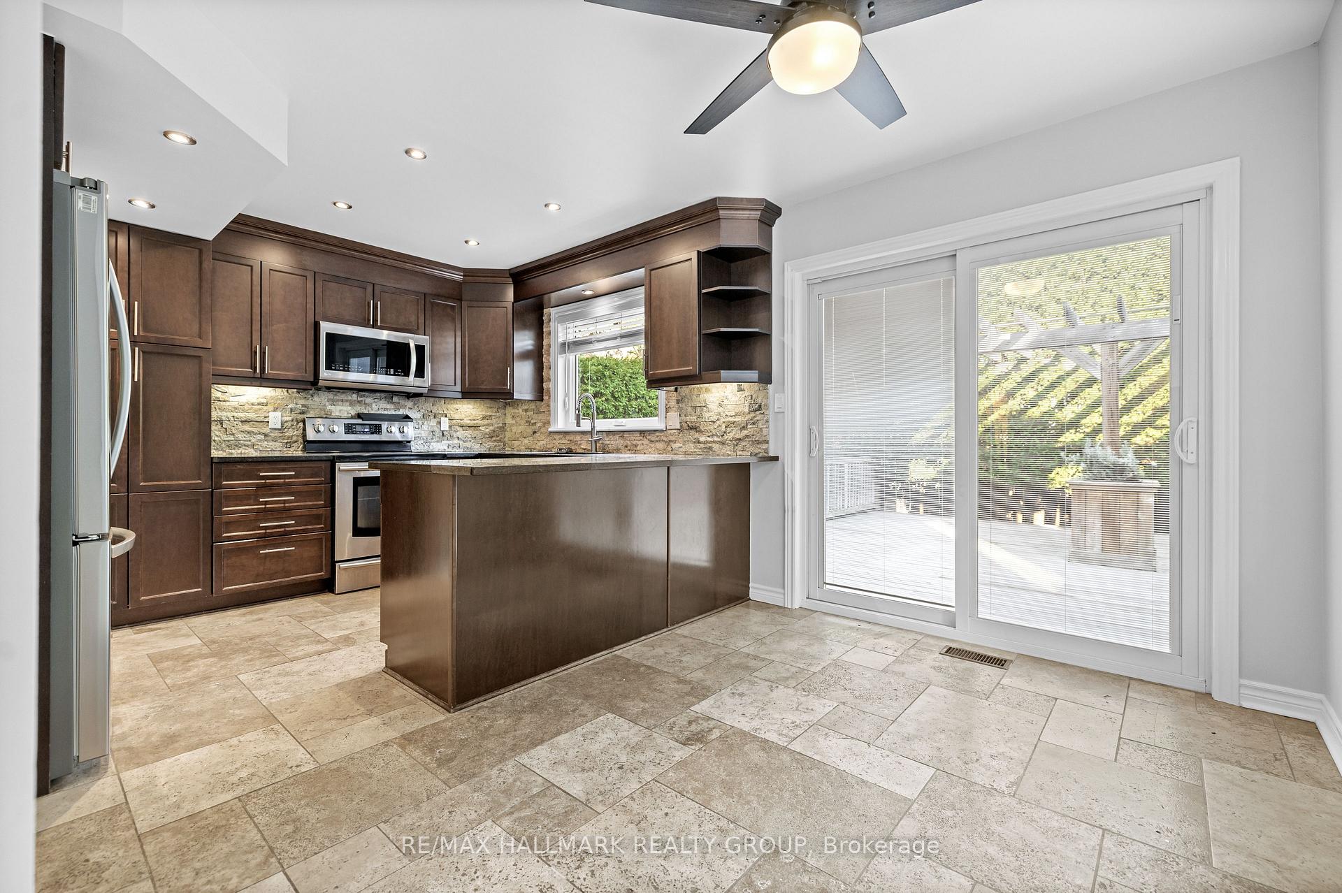 Photo 5 of 124 Sai Crescent, Ottawa, Hunt Club Park — HOMEH
