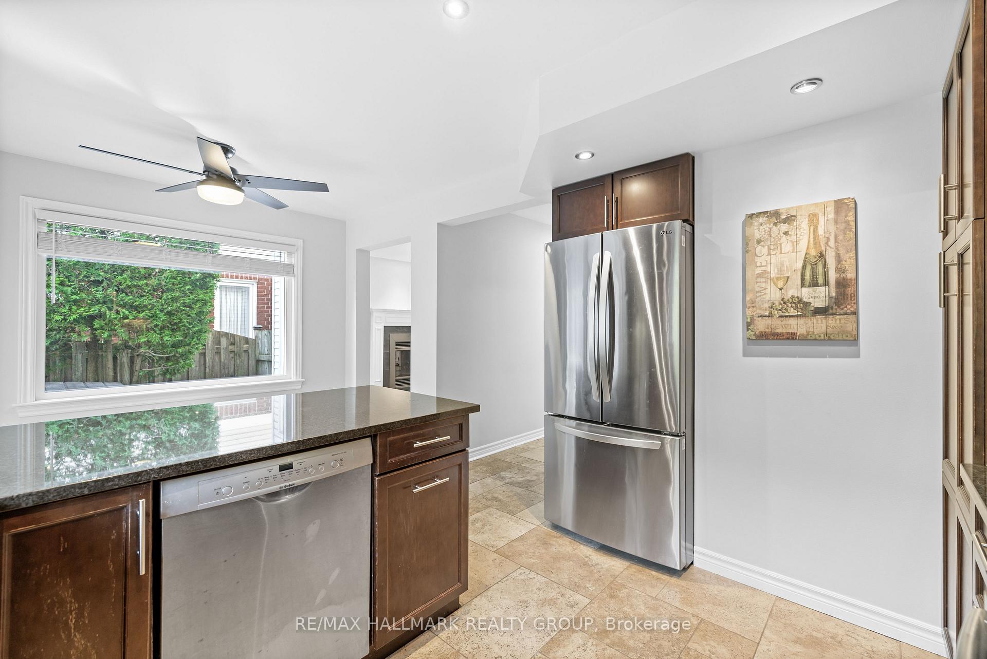 Photo 11 of 124 Sai Crescent, Ottawa, Hunt Club Park — HOMEH