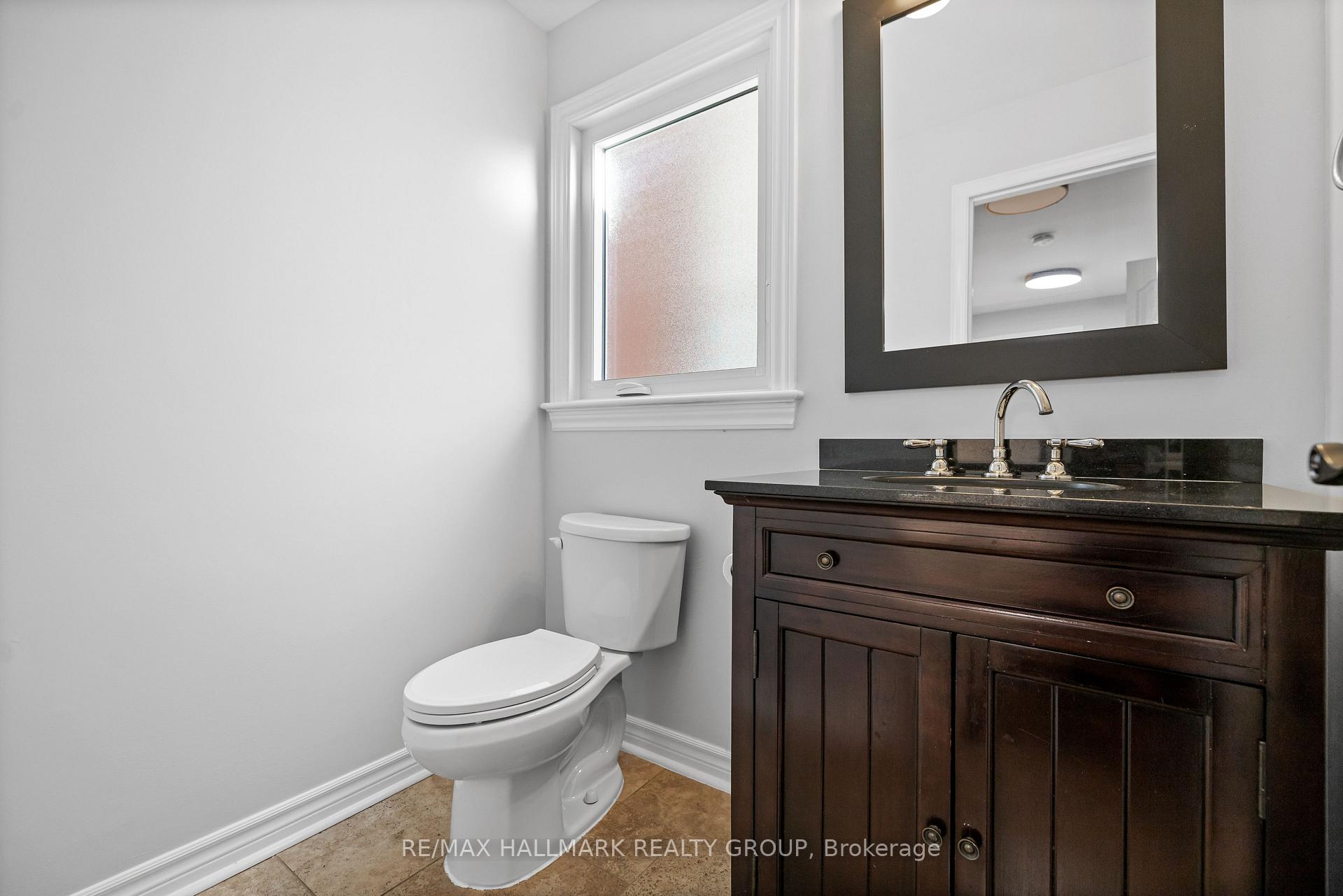 Photo 14 of 124 Sai Crescent, Ottawa, Hunt Club Park — HOMEH
