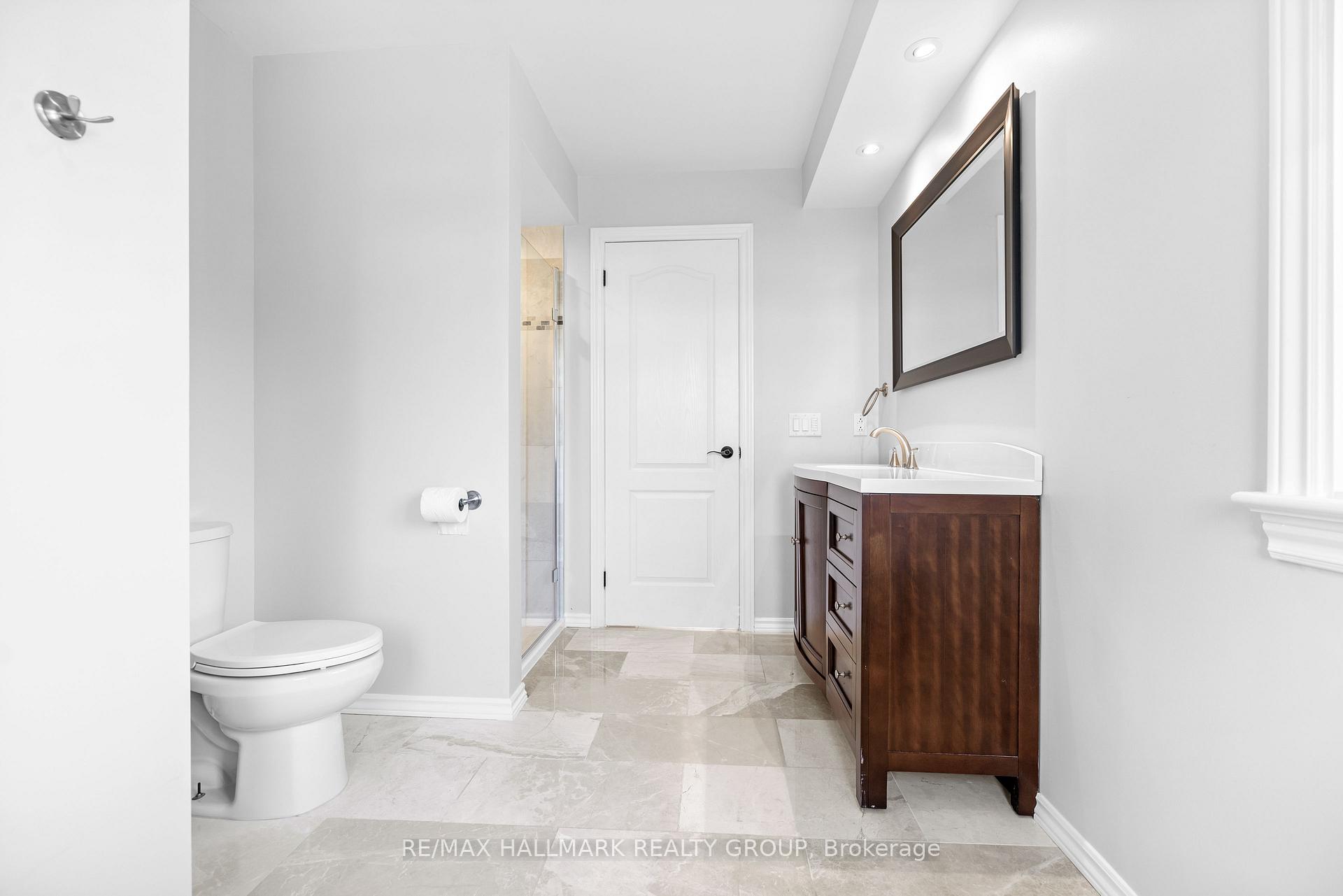 Photo 18 of 124 Sai Crescent, Ottawa, Hunt Club Park — HOMEH