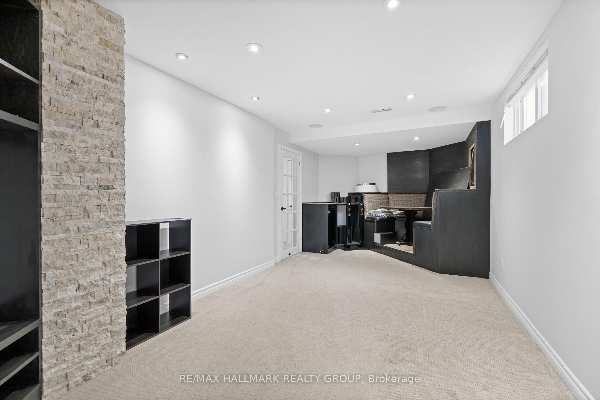 Photo 29 of 124 Sai Crescent, Ottawa, Hunt Club Park — HOMEH