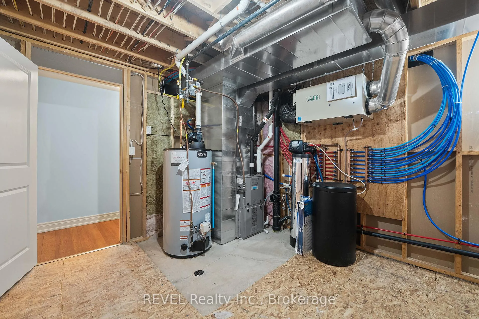 Photo 38 of 39 Hurricane Road, Pelham, Fonthill — HOMEH