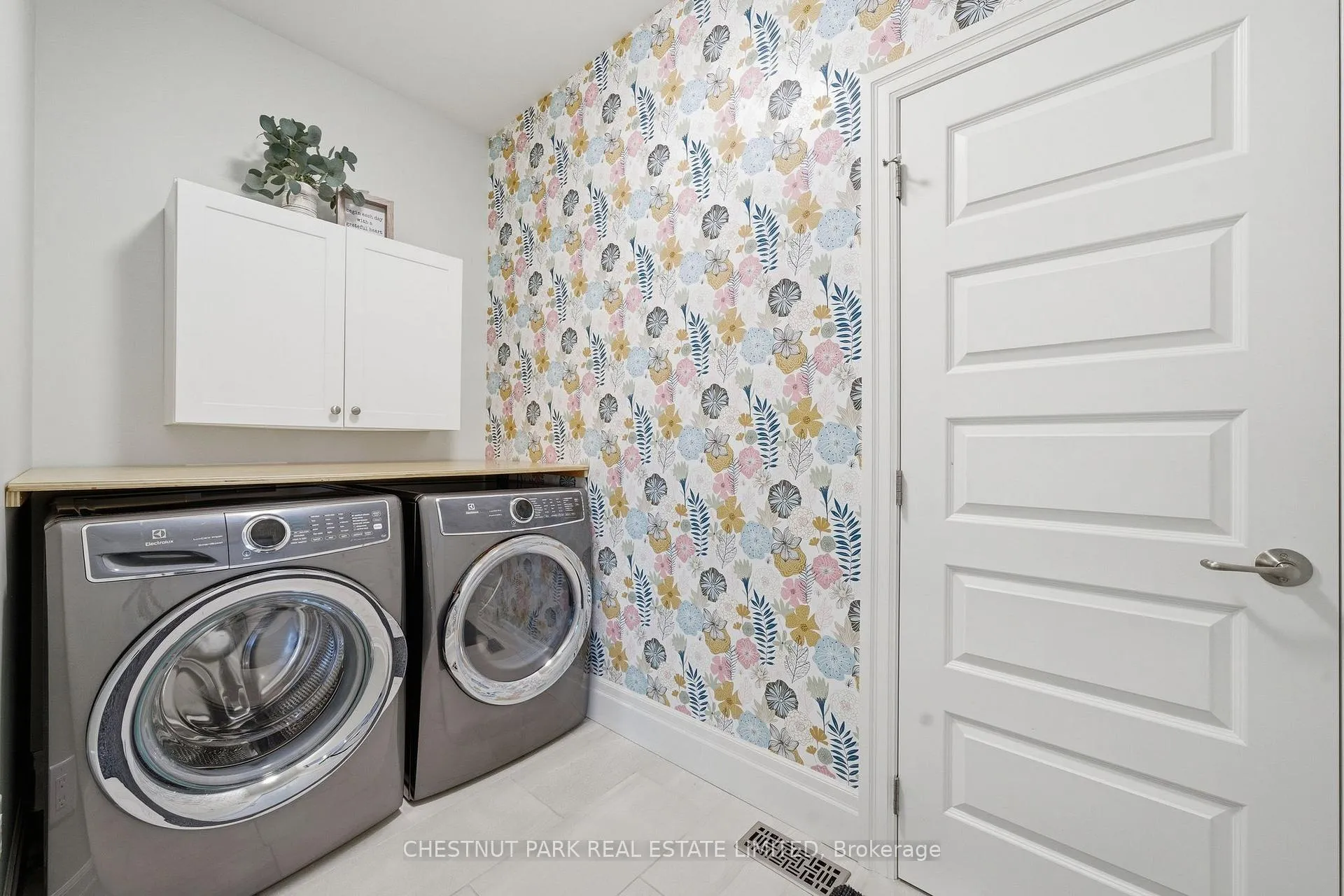 Photo 21 of 22 Curtis Street, Prince Edward County, Picton Ward — HOMEH