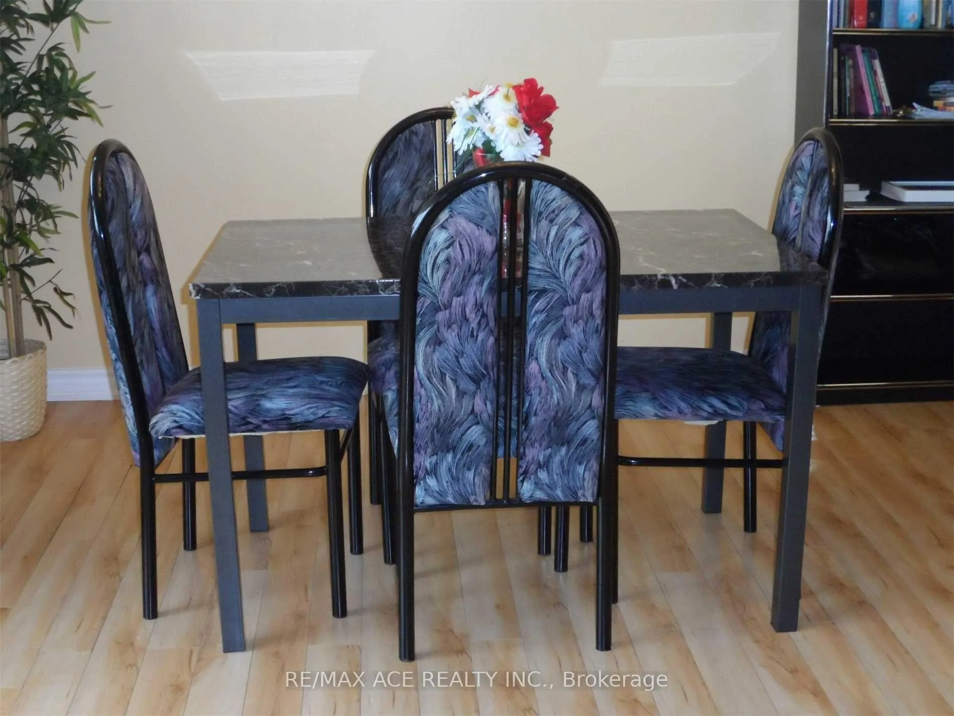 Photo 4 of Unit 906, 2130 Weston Road, North York, Mount Dennis — HOMEH