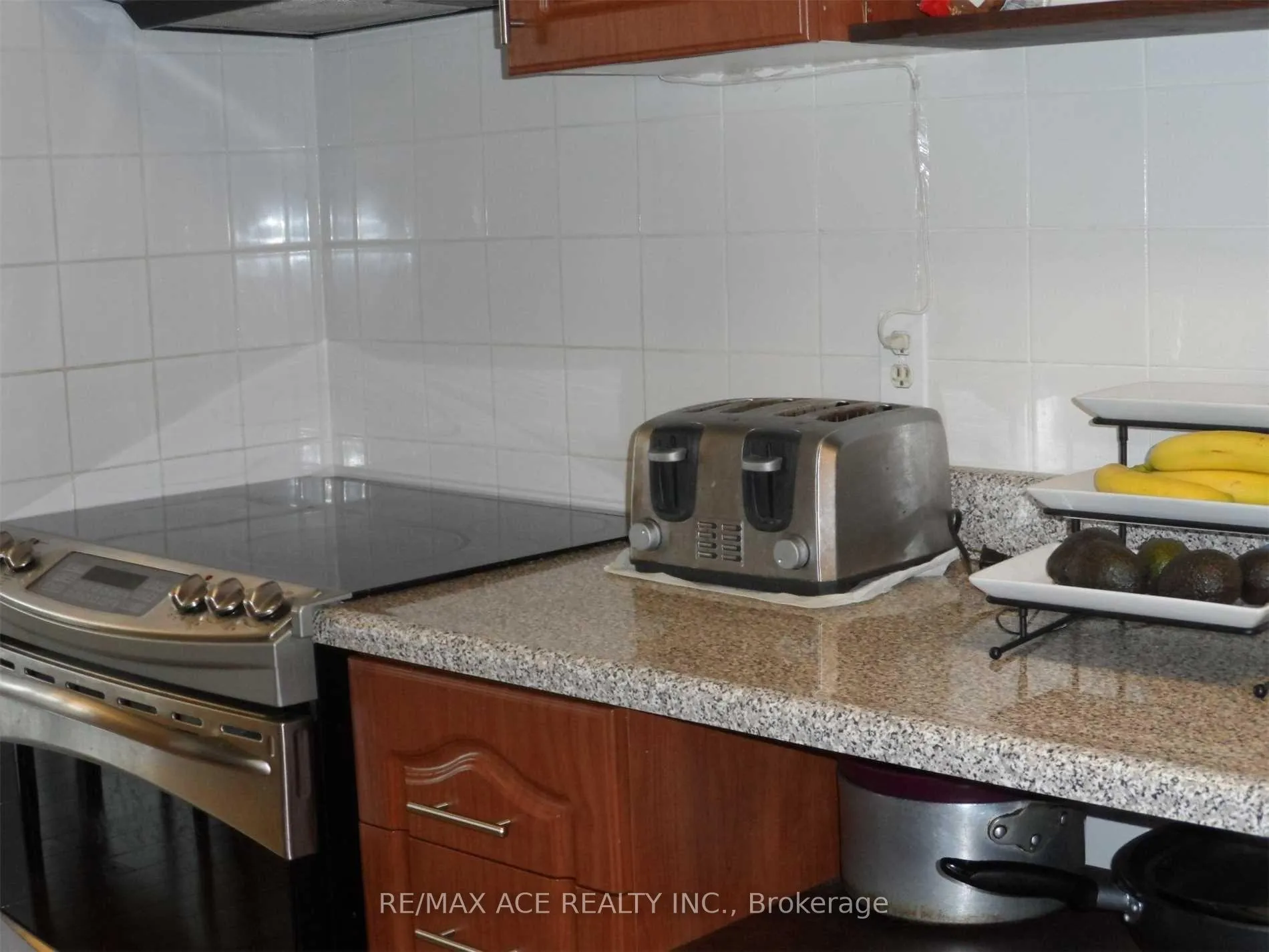 Photo 8 of Unit 906, 2130 Weston Road, North York, Mount Dennis — HOMEH