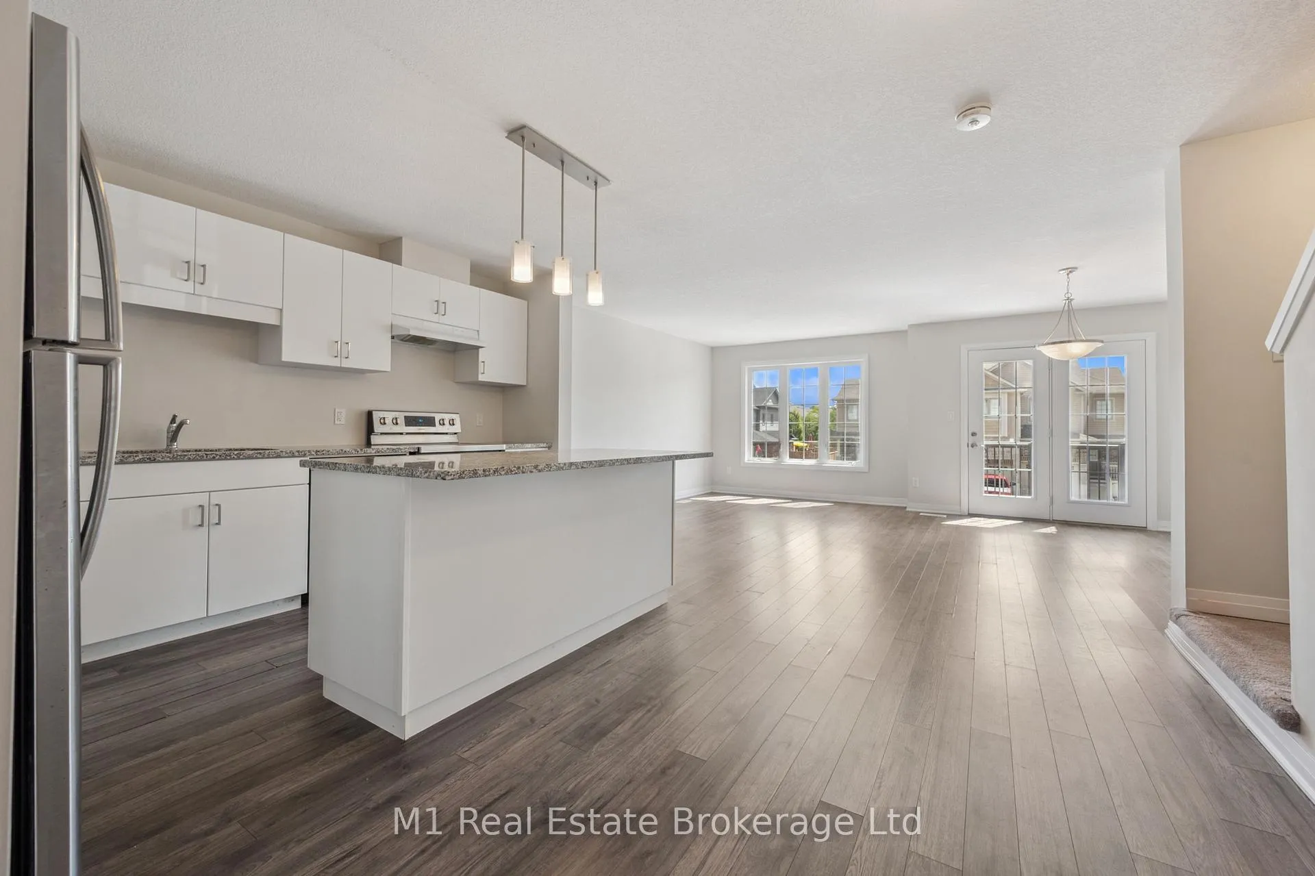 Photo 3 of 13 Meadowridge Street, Kitchener — HOMEH