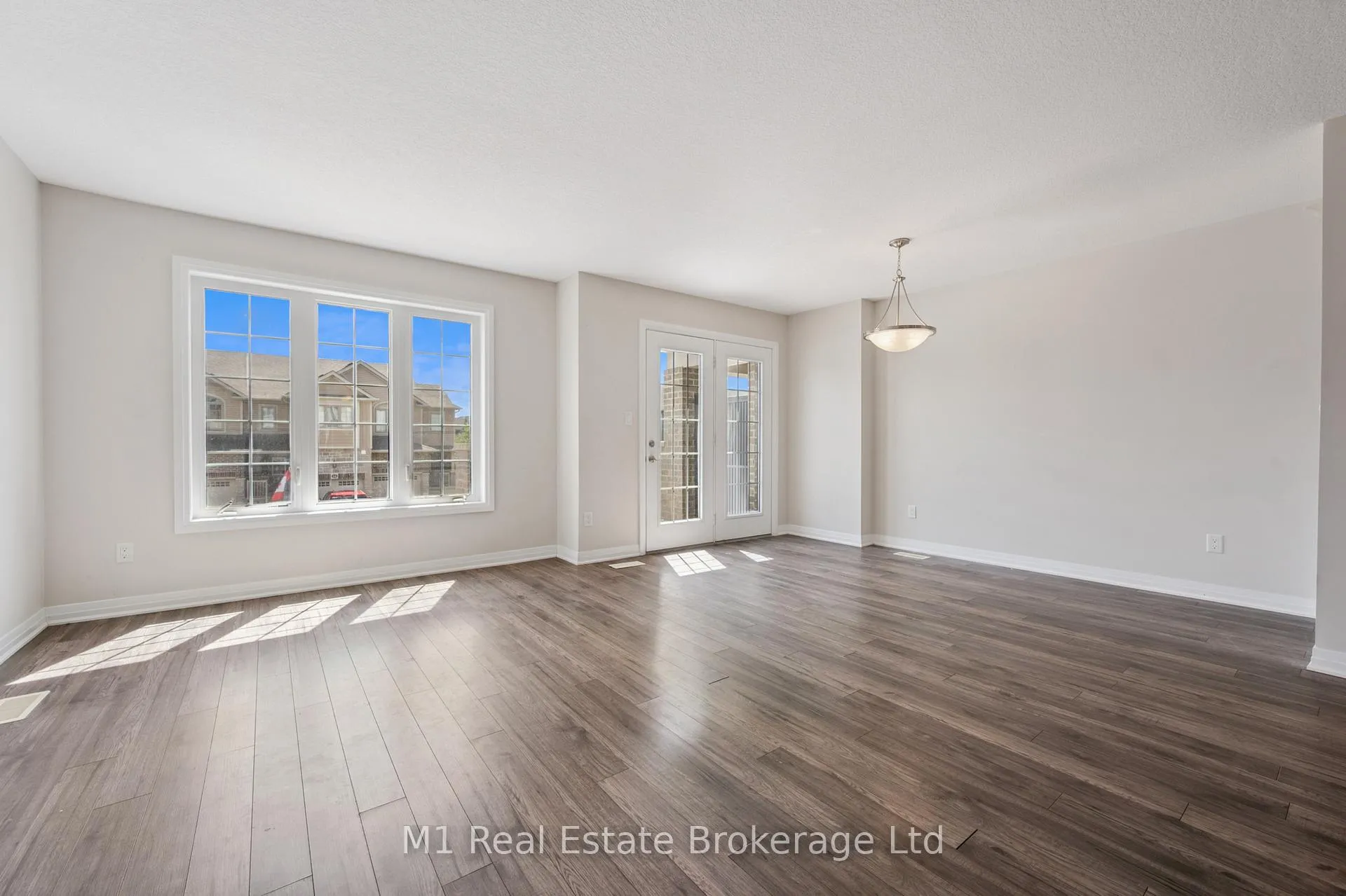 Photo 14 of 13 Meadowridge Street, Kitchener — HOMEH