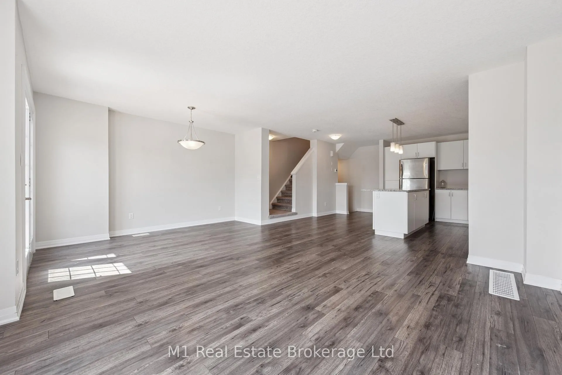 Photo 15 of 13 Meadowridge Street, Kitchener — HOMEH