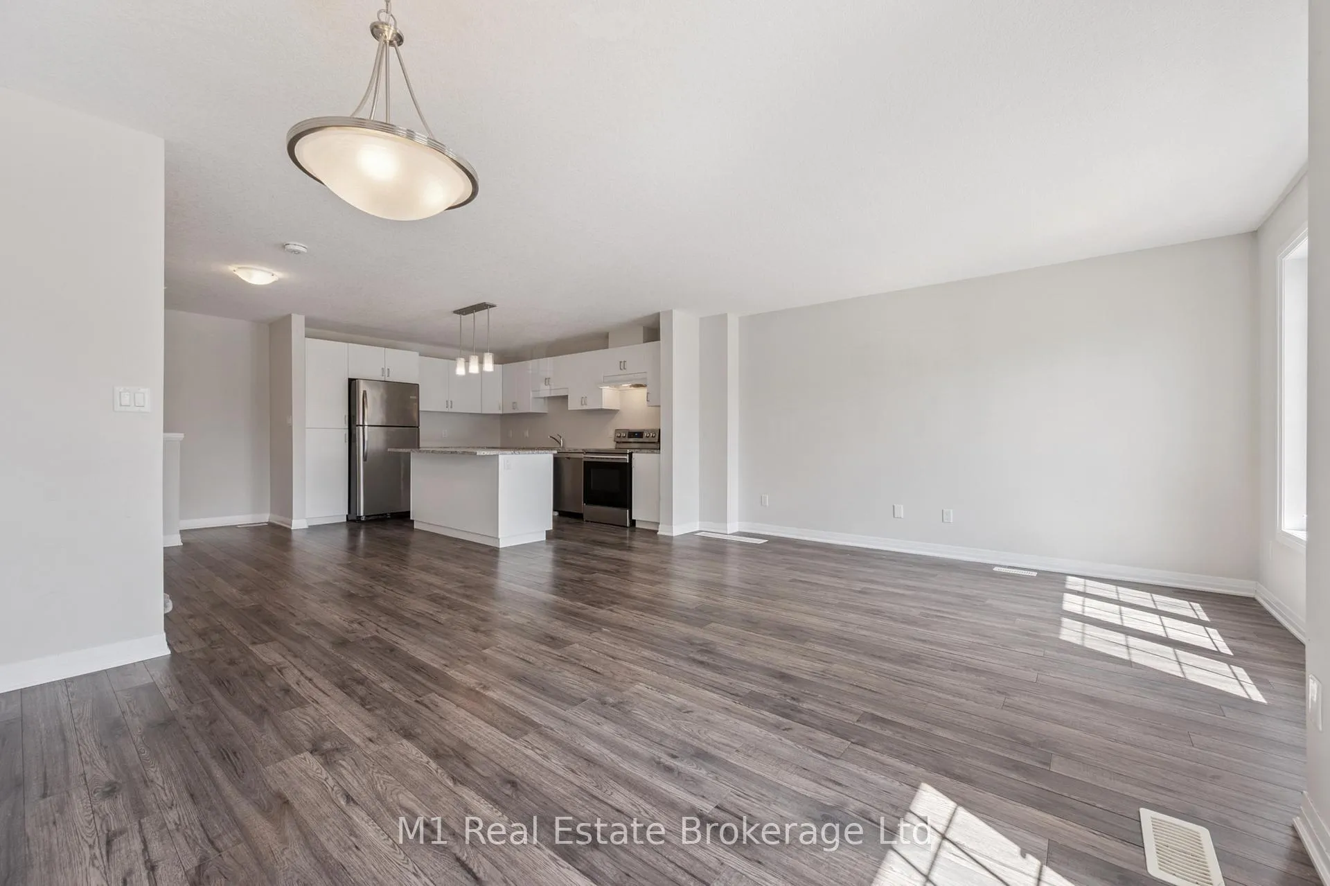 Photo 16 of 13 Meadowridge Street, Kitchener — HOMEH