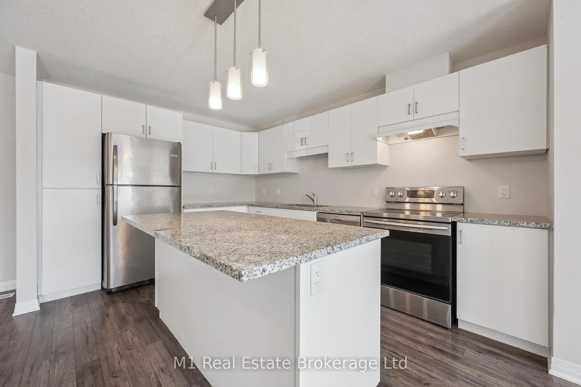 Photo 17 of 13 Meadowridge Street, Kitchener — HOMEH