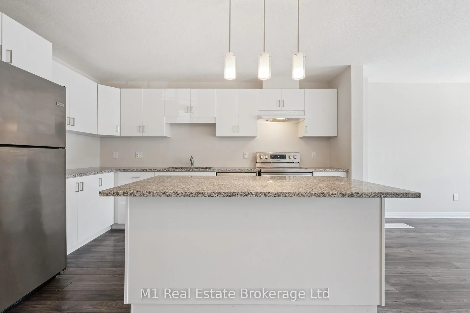 Photo 20 of 13 Meadowridge Street, Kitchener — HOMEH