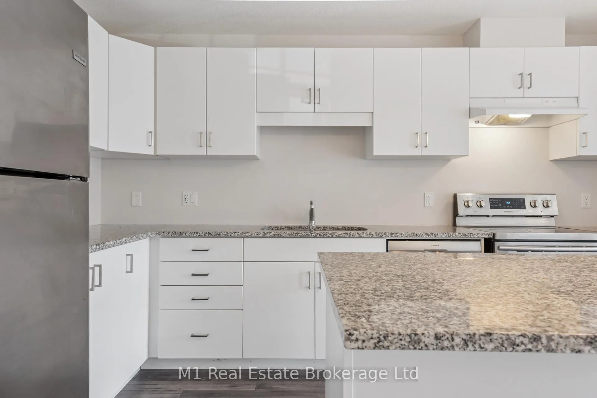 Photo 21 of 13 Meadowridge Street, Kitchener — HOMEH