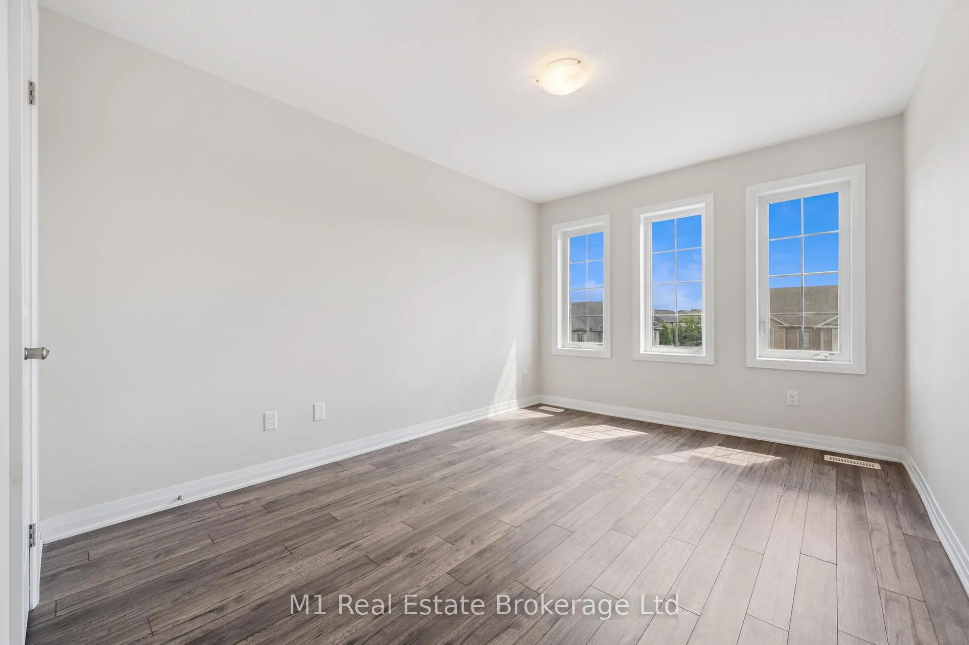 Photo 27 of 13 Meadowridge Street, Kitchener — HOMEH