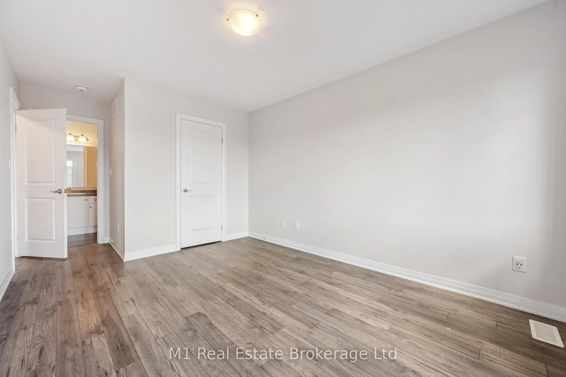 Photo 29 of 13 Meadowridge Street, Kitchener — HOMEH