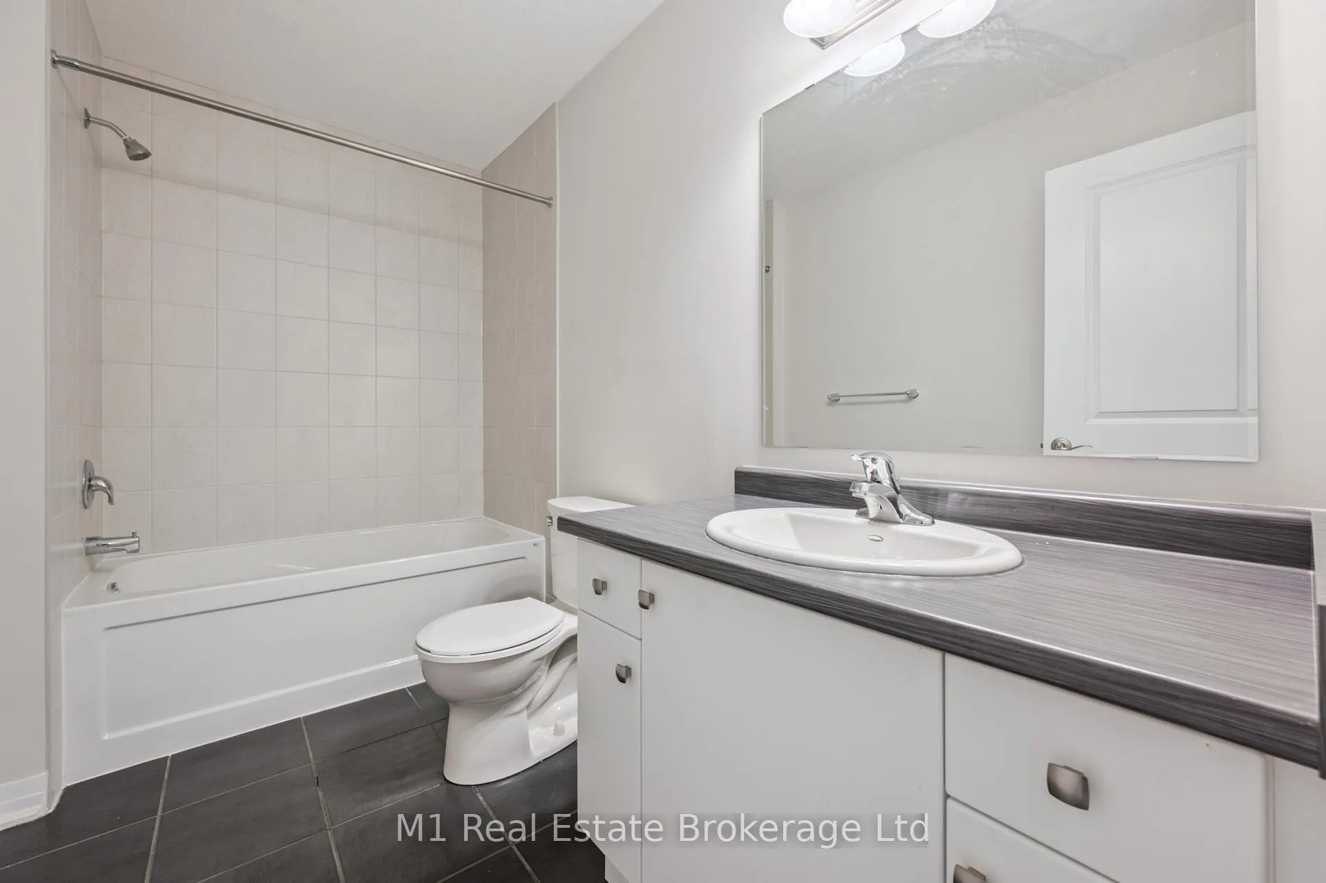 Photo 35 of 13 Meadowridge Street, Kitchener — HOMEH