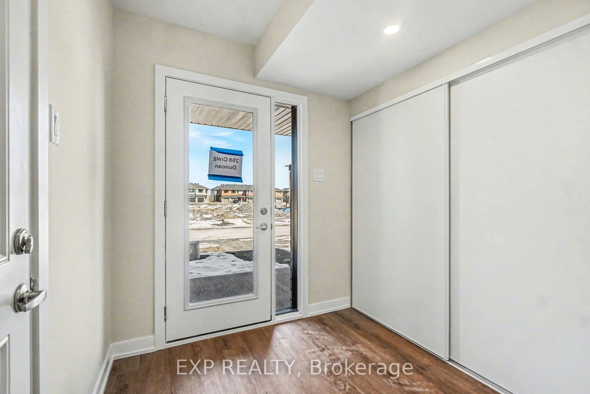 Photo 3 of 259 Craig Duncan Terrace, Ottawa, Stittsville (South) — HOMEH