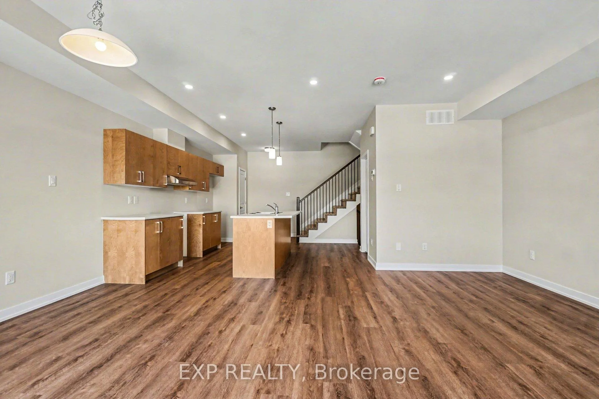 Photo 5 of 259 Craig Duncan Terrace, Ottawa, Stittsville (South) — HOMEH