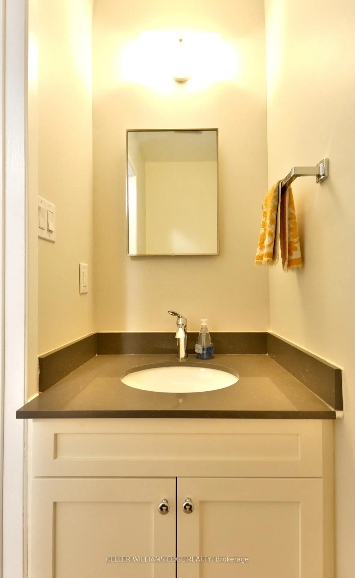 Photo 5 of 562 Forestwood Crescent, Burlington, Appleby — HOMEH