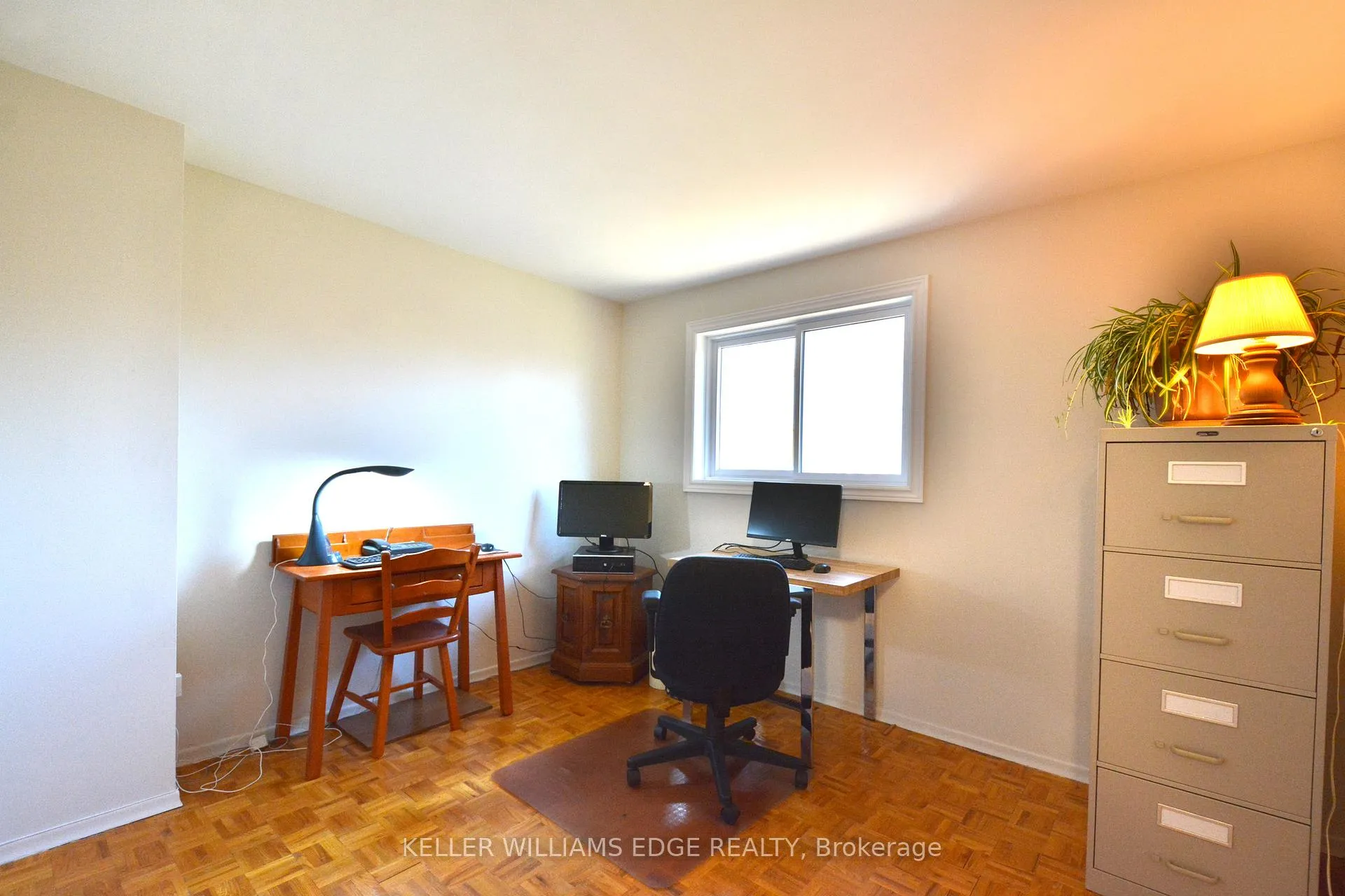 Photo 16 of 562 Forestwood Crescent, Burlington, Appleby — HOMEH