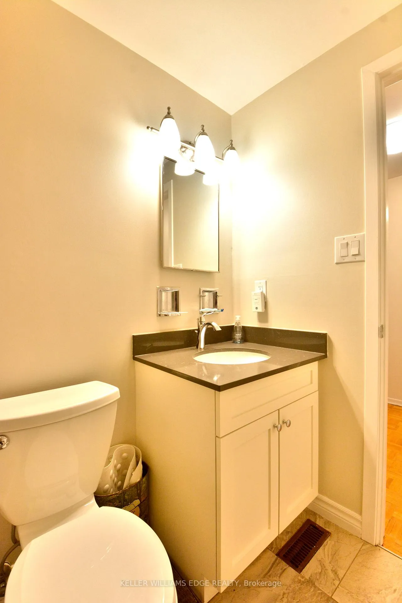 Photo 21 of 562 Forestwood Crescent, Burlington, Appleby — HOMEH