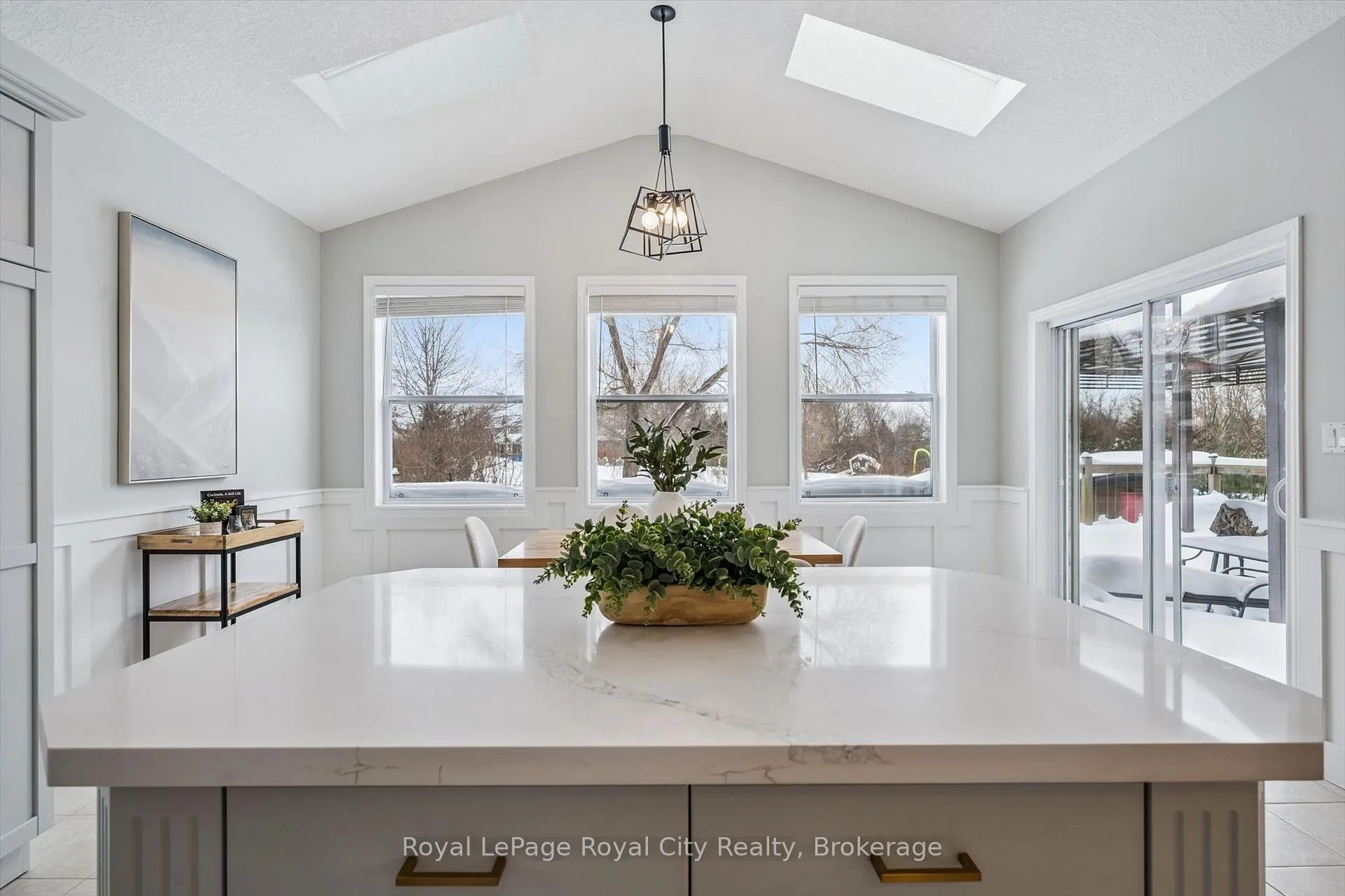 Photo 19 of 73 Amsterdam Crescent, Guelph, Pineridge/Westminster Woods — HOMEH