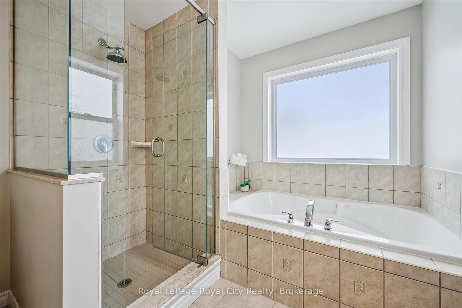 Photo 27 of 73 Amsterdam Crescent, Guelph, Pineridge/Westminster Woods — HOMEH