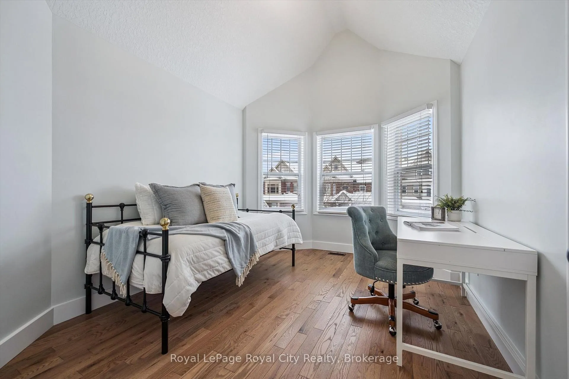 Photo 28 of 73 Amsterdam Crescent, Guelph, Pineridge/Westminster Woods — HOMEH