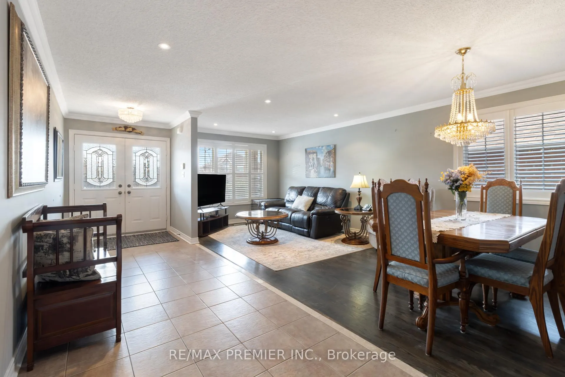 Photo 4 of 78 Rosanna Crescent, Vaughan, Maple — HOMEH