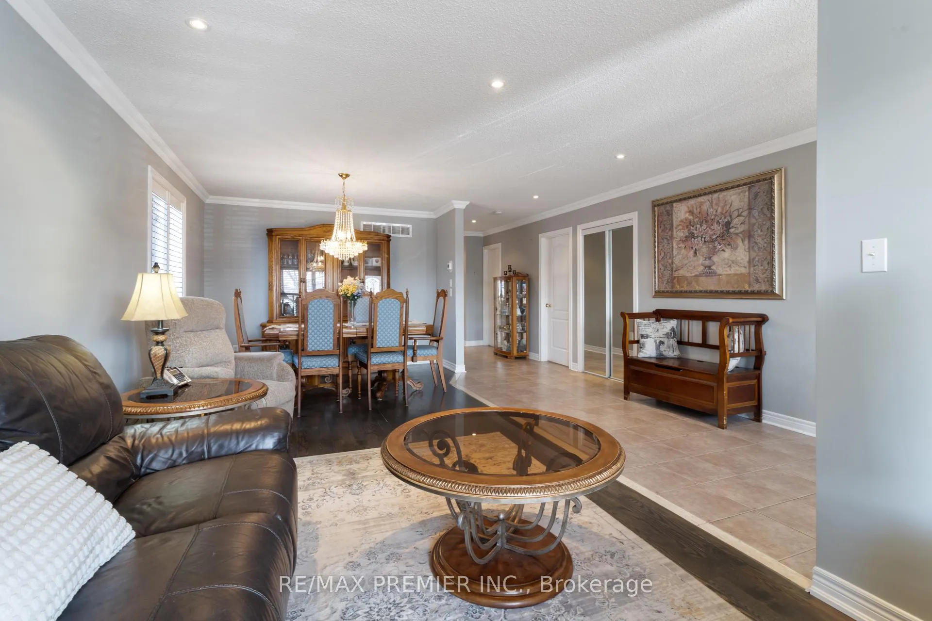 Photo 7 of 78 Rosanna Crescent, Vaughan, Maple — HOMEH