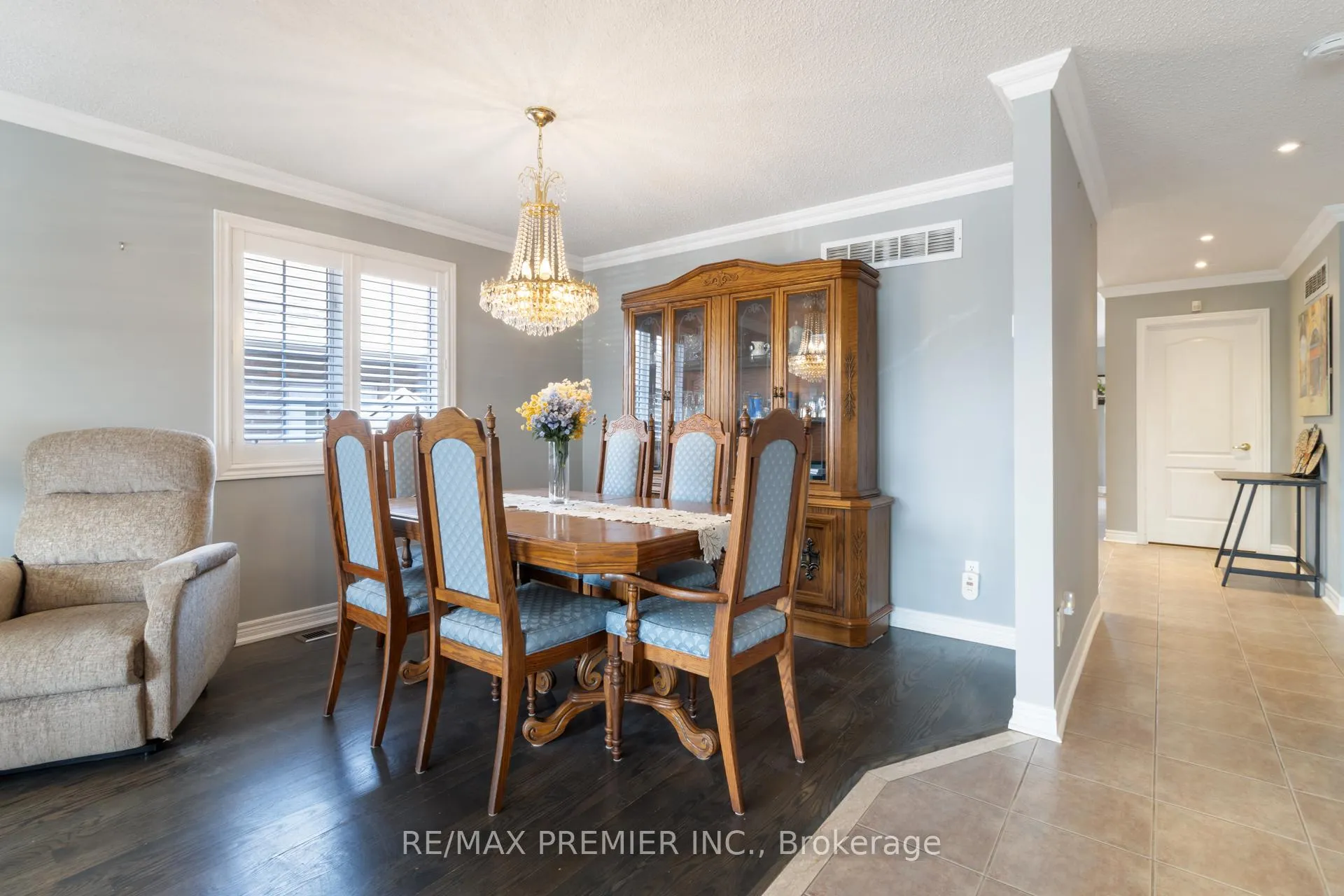 Photo 9 of 78 Rosanna Crescent, Vaughan, Maple — HOMEH