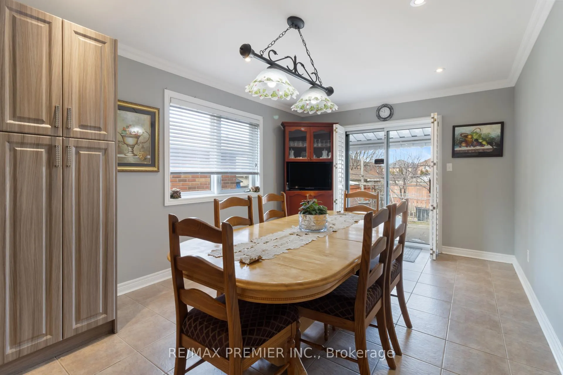 Photo 15 of 78 Rosanna Crescent, Vaughan, Maple — HOMEH