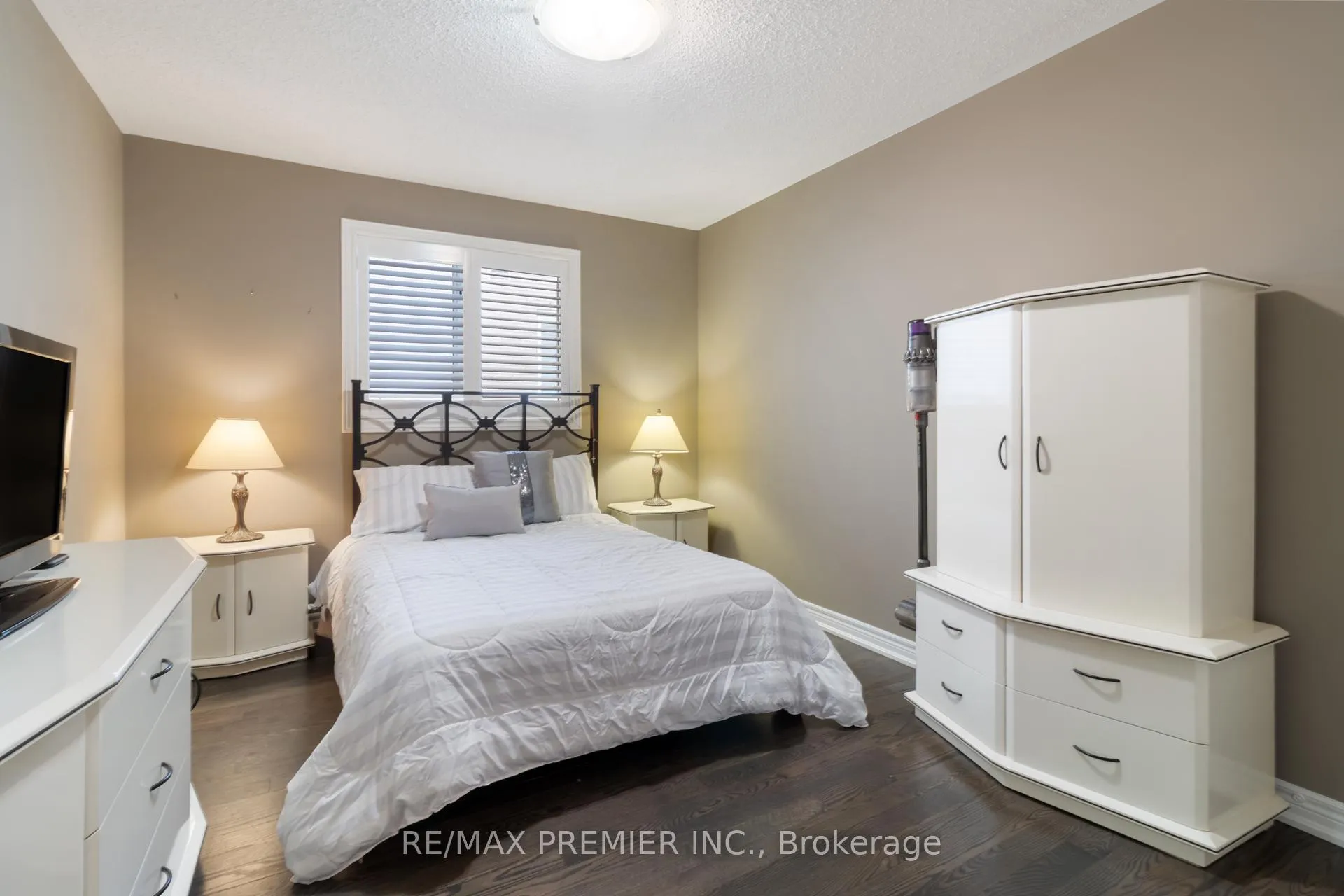 Photo 17 of 78 Rosanna Crescent, Vaughan, Maple — HOMEH