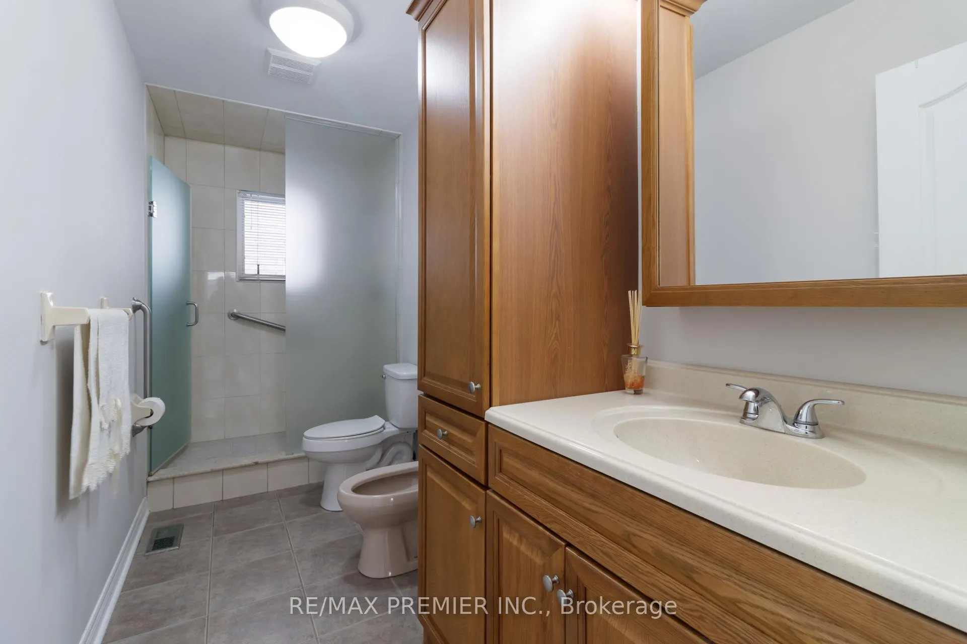 Photo 24 of 78 Rosanna Crescent, Vaughan, Maple — HOMEH