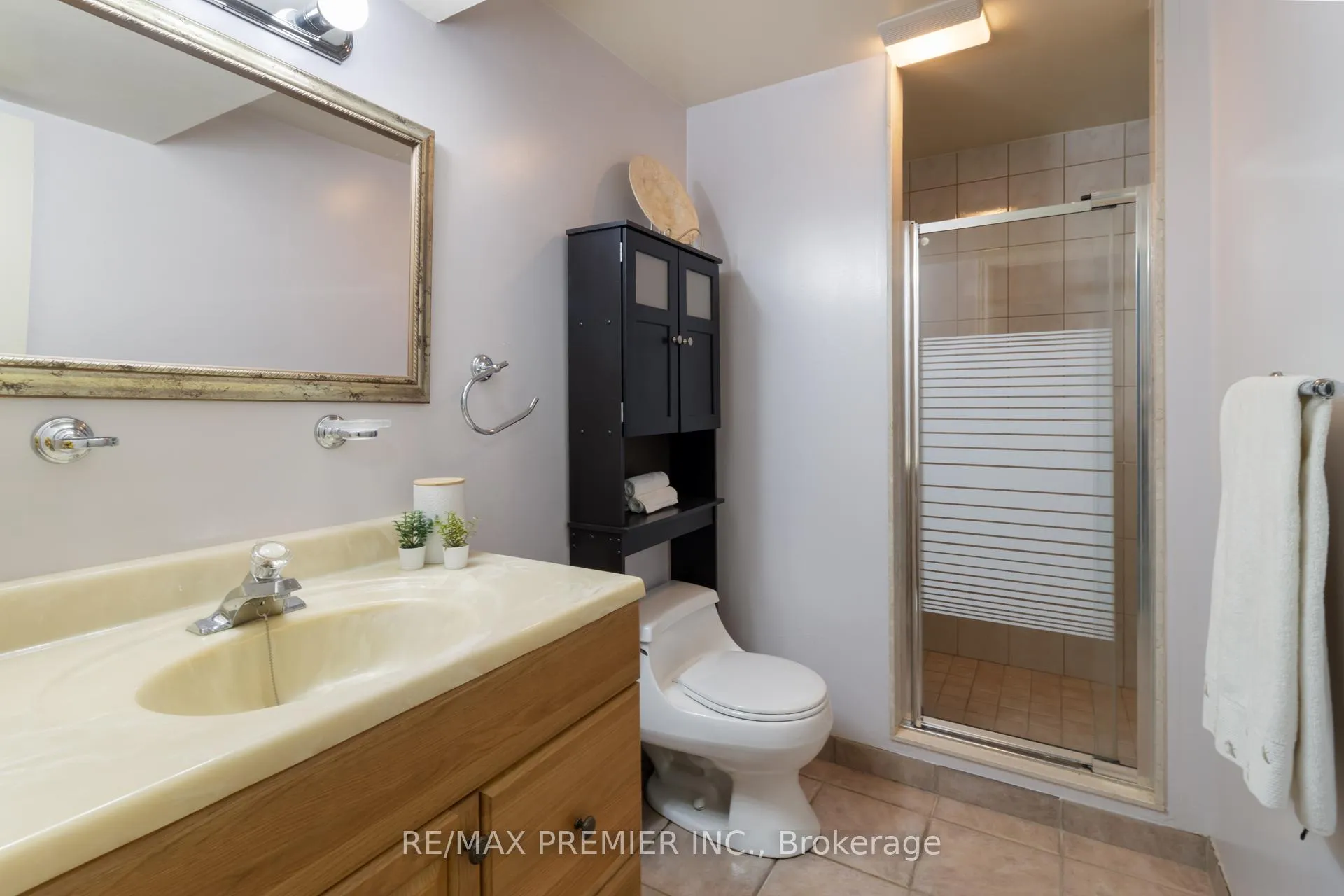 Photo 39 of 78 Rosanna Crescent, Vaughan, Maple — HOMEH